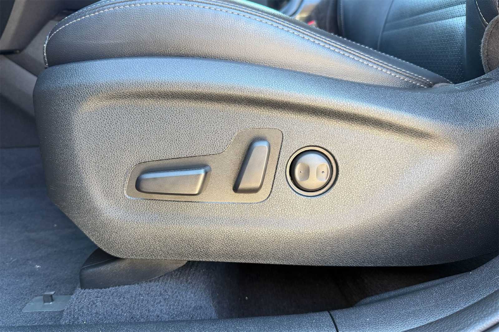 Thumbnail: 2018 Kia Sorento - 24