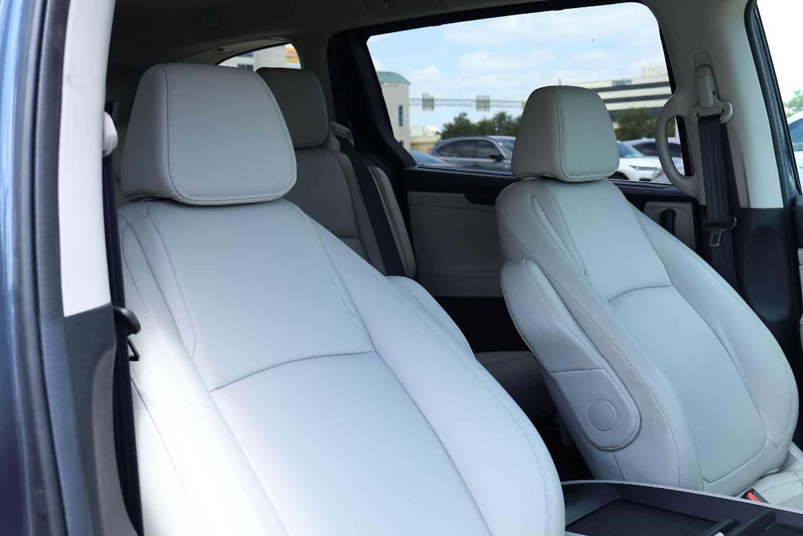 Thumbnail: 2025 Honda Odyssey - 14