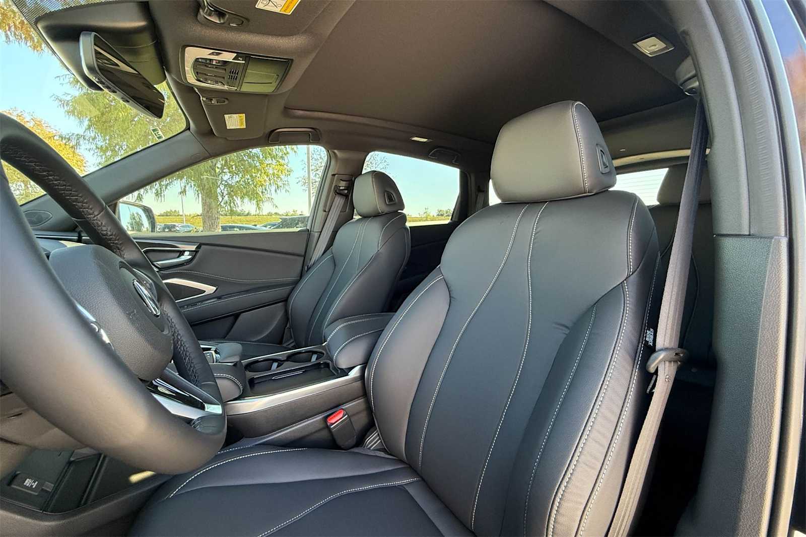 Thumbnail: 2025 Acura RDX - 11