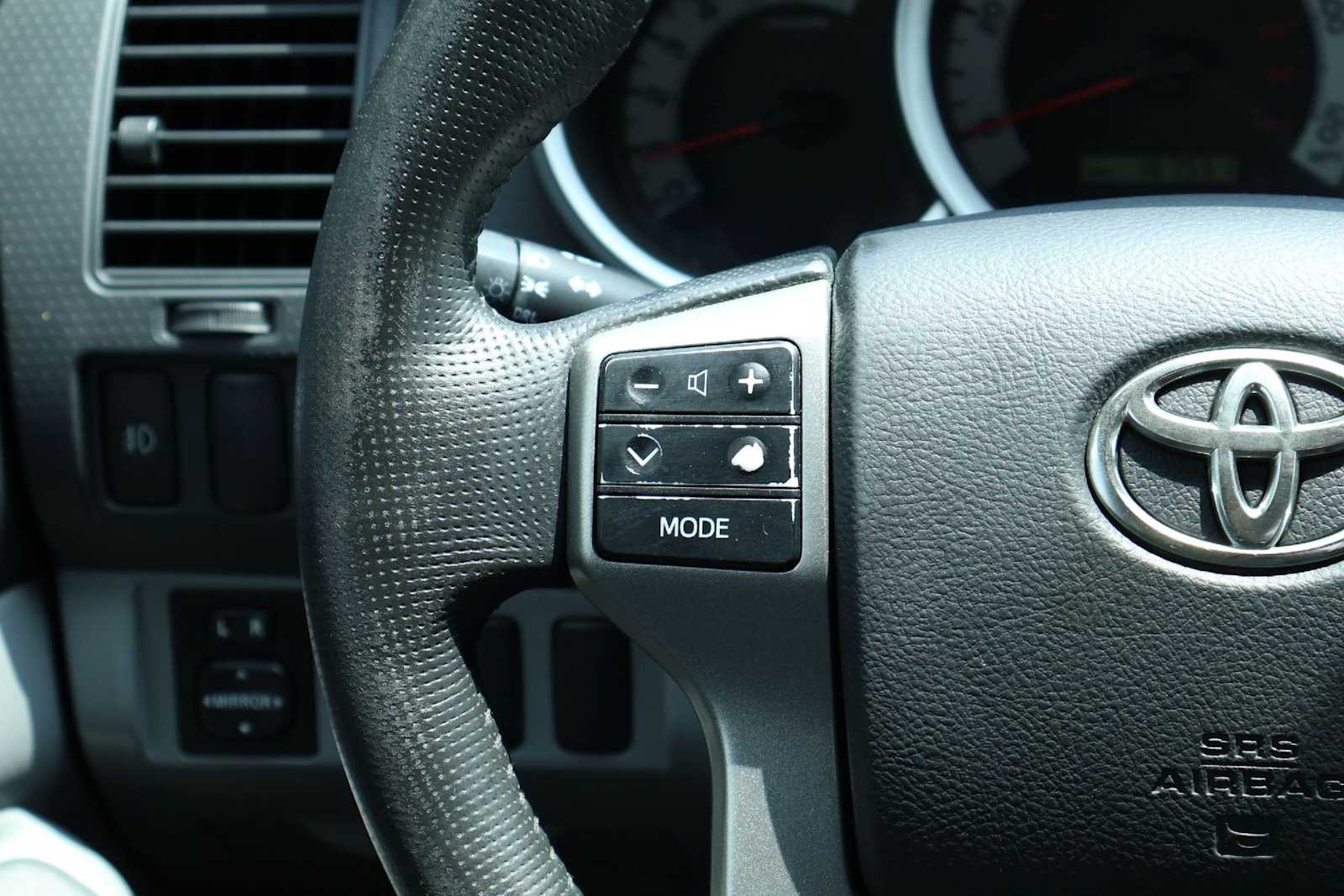 Thumbnail: 2013 Toyota Tacoma - 21