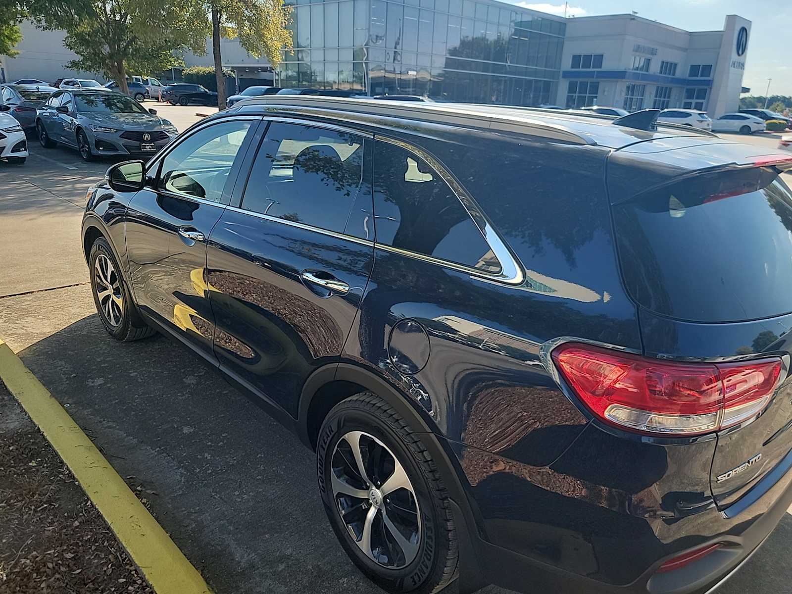 Thumbnail: 2018 Kia Sorento - 7
