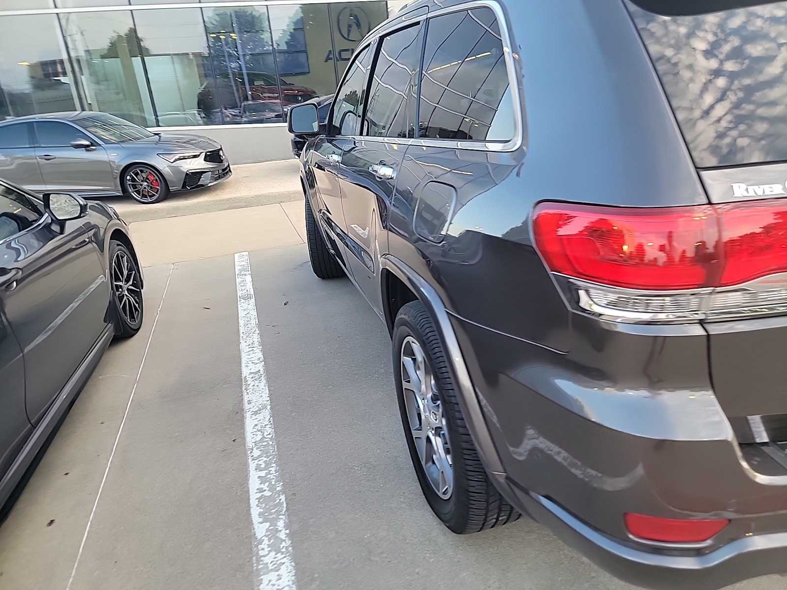 Thumbnail: 2020 Jeep Grand Cherokee - 6