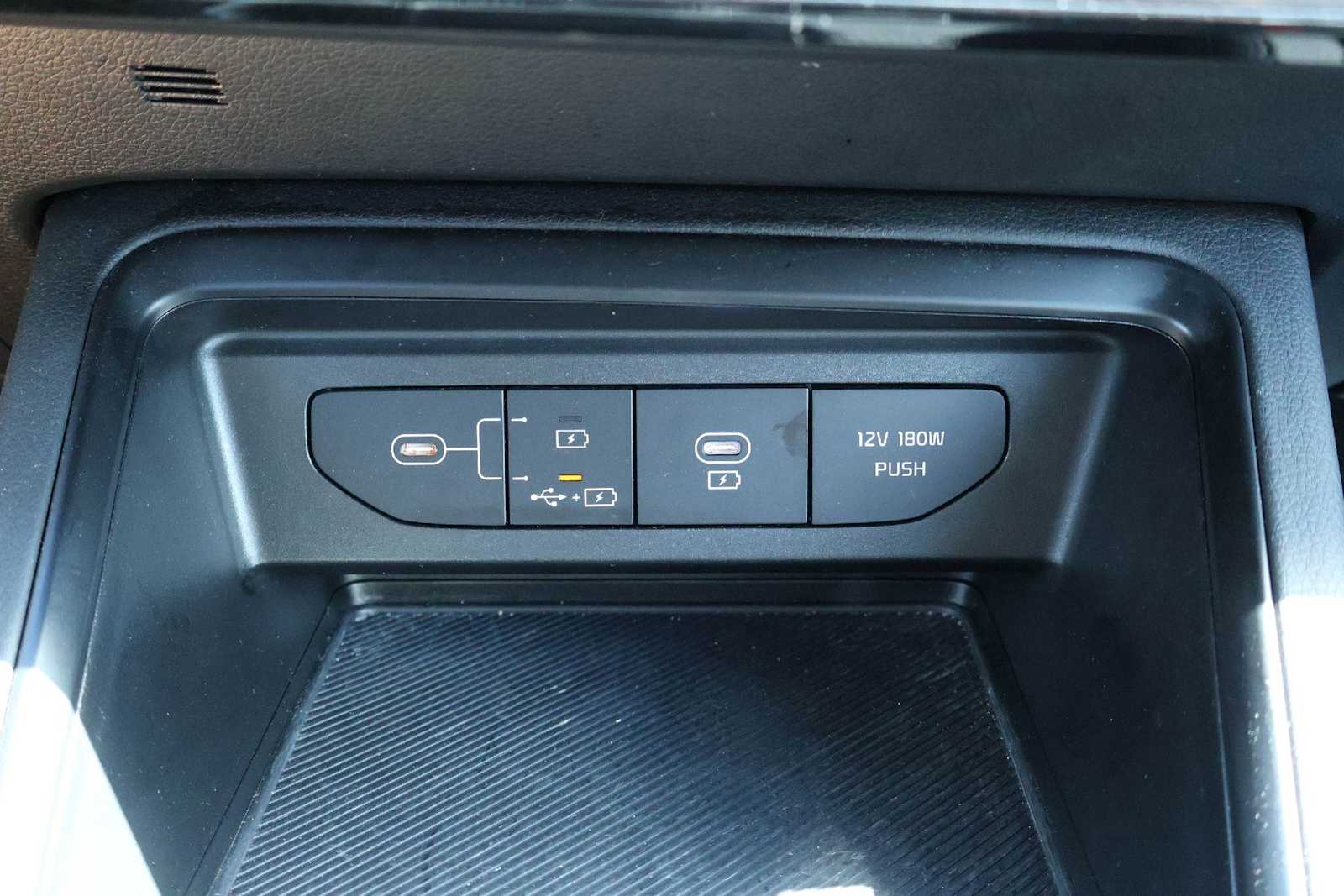 Thumbnail: 2025 Kia K5 - 26