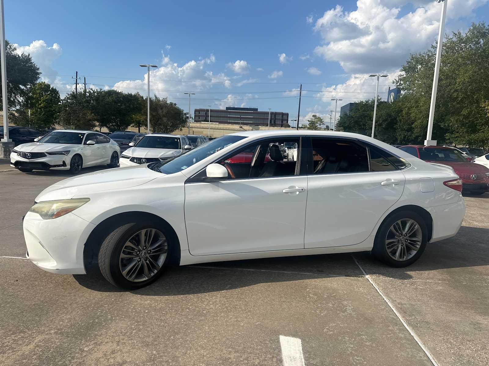 Thumbnail: 2016 Toyota Camry - 8