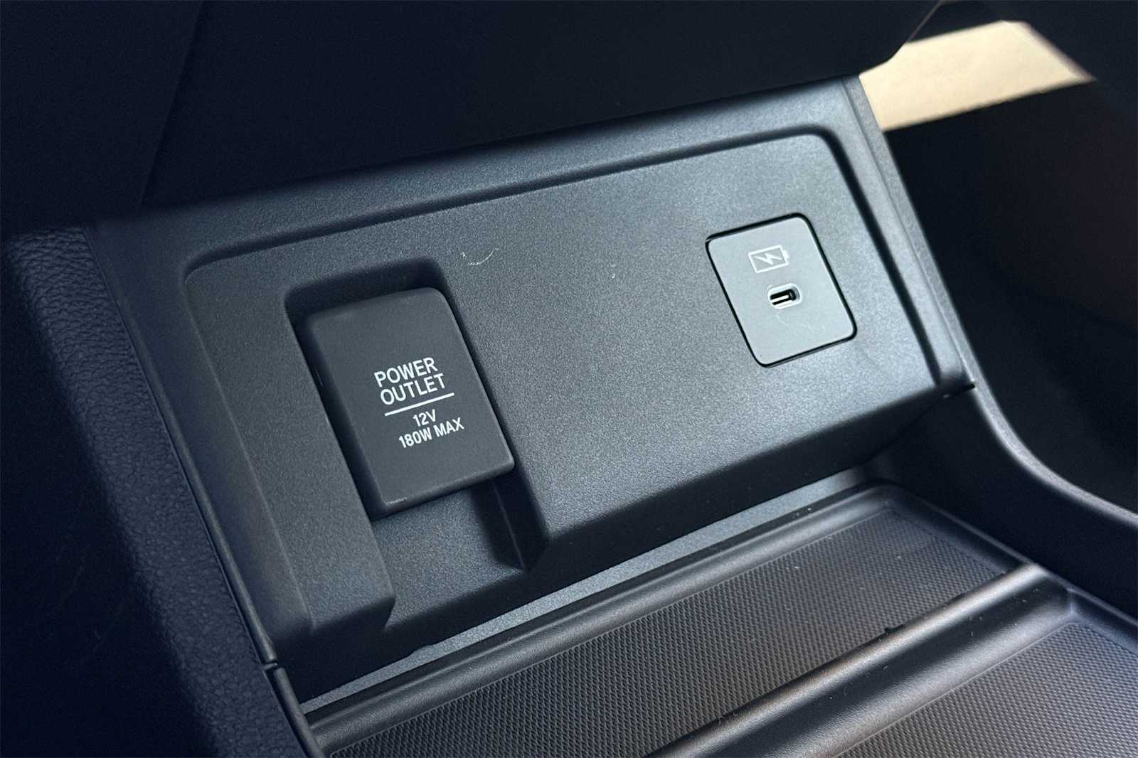 Thumbnail: 2025 Acura RDX - 26