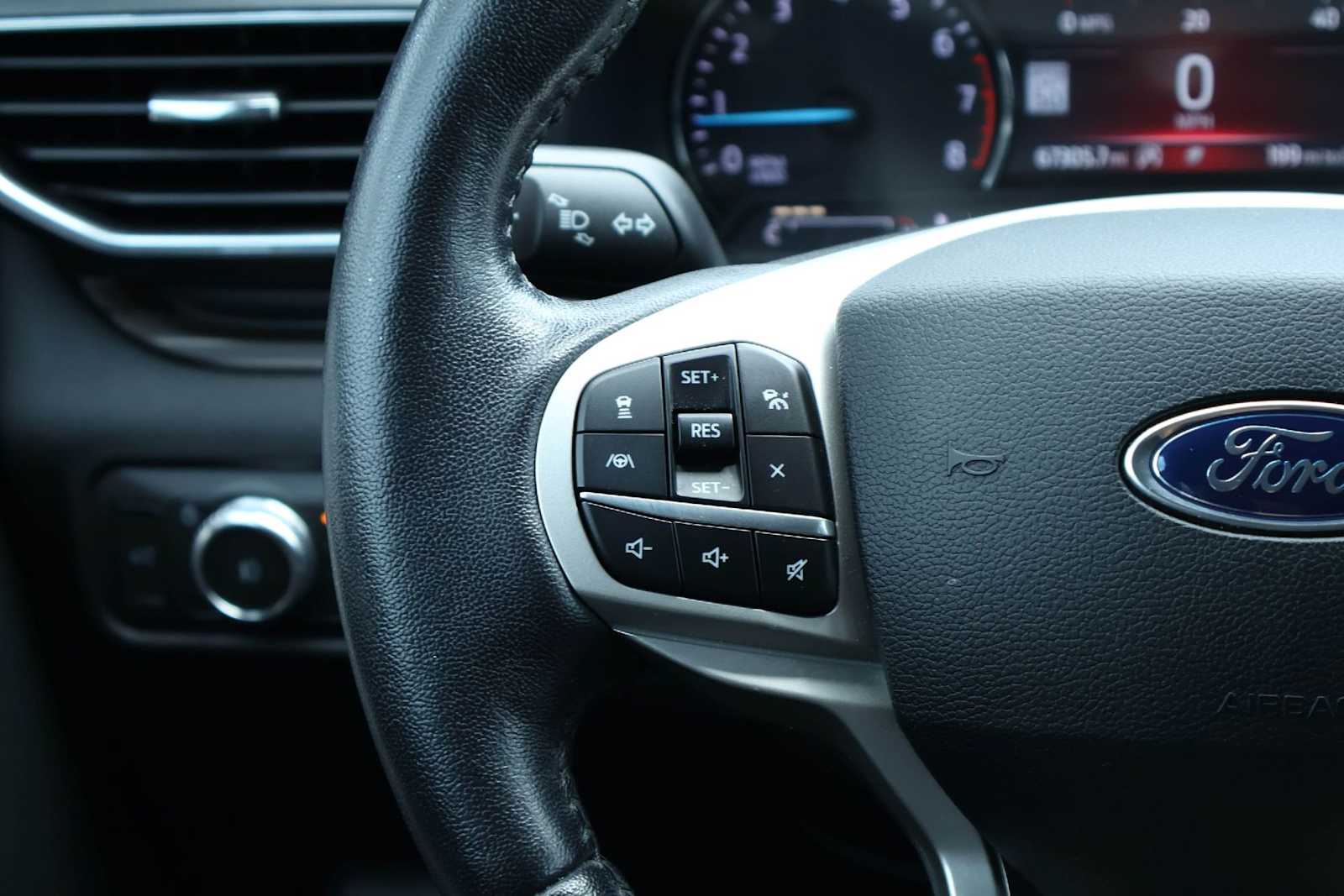 Thumbnail: 2021 Ford Explorer - 22