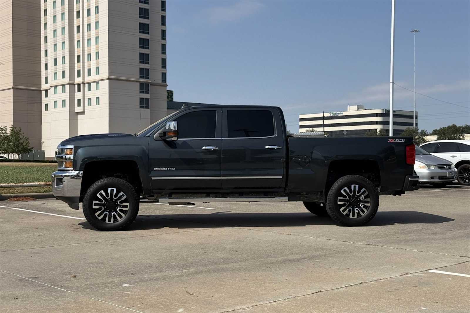 Thumbnail: 2017 Chevrolet Silverado 2500 - 3