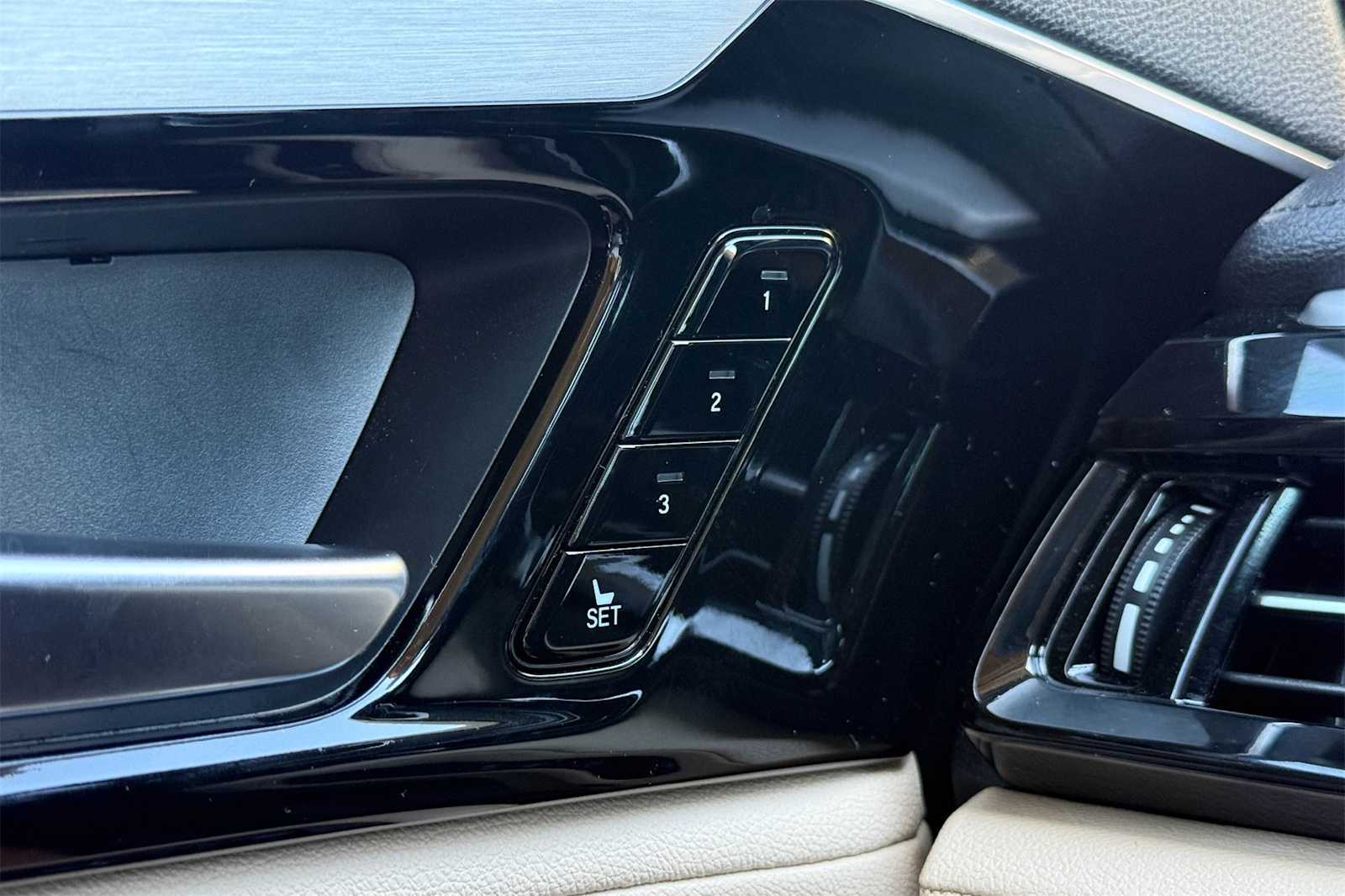 Thumbnail: 2024 Acura MDX - 25