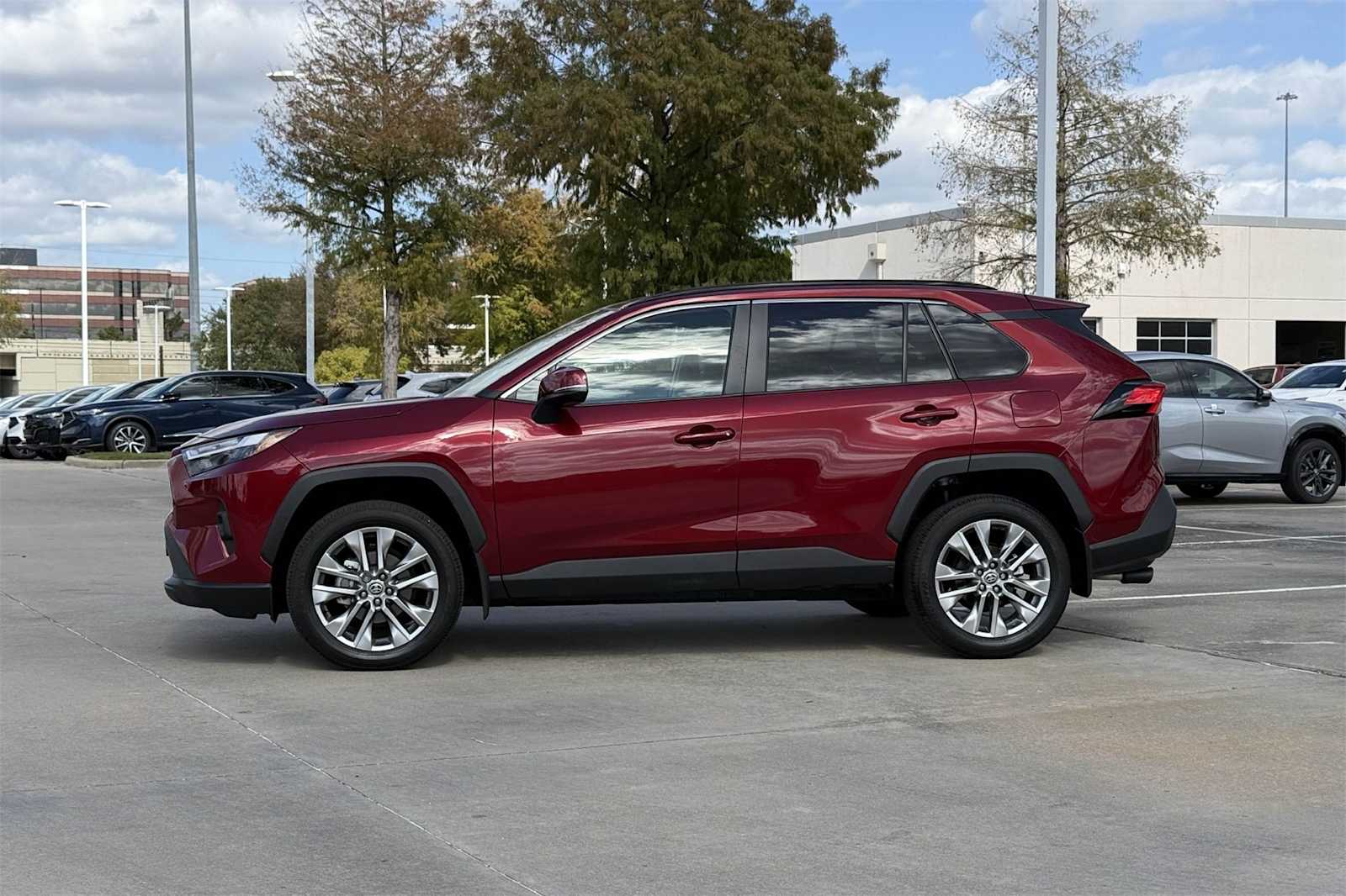 Thumbnail: 2025 Toyota RAV4 - 3