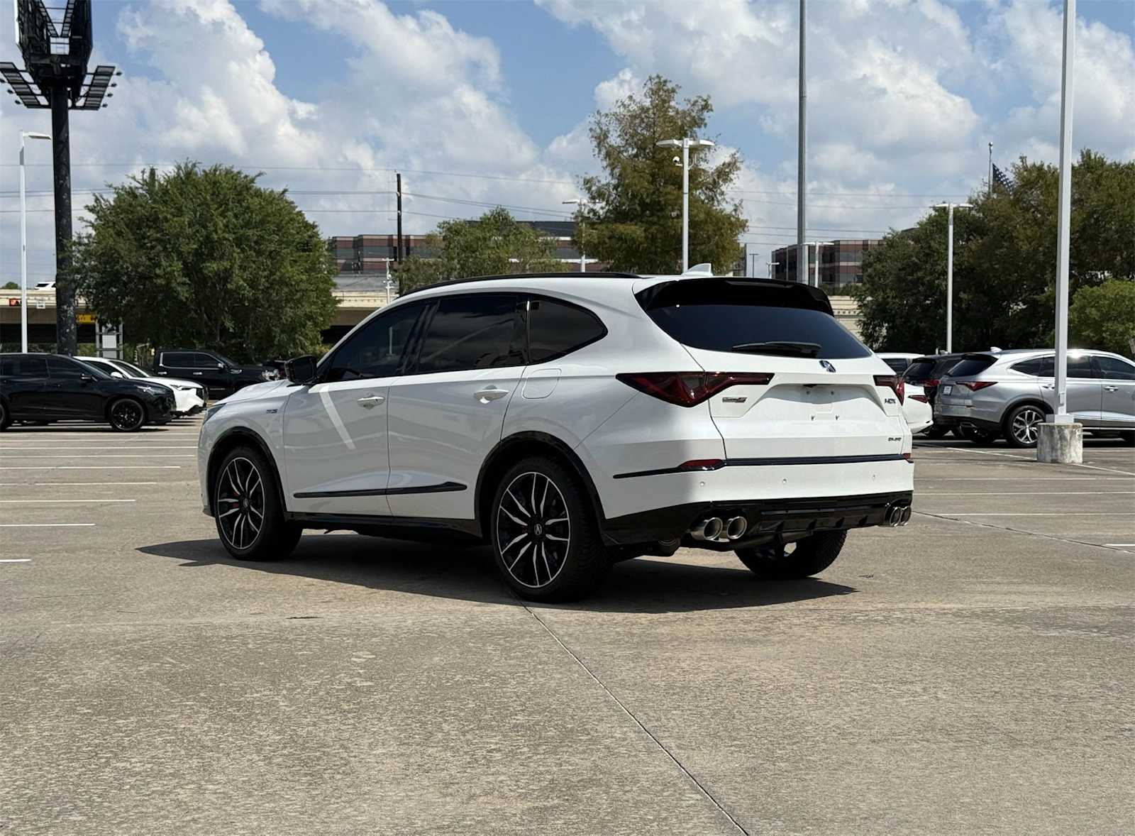 2022 Acura MDX Type S Advance photo 4