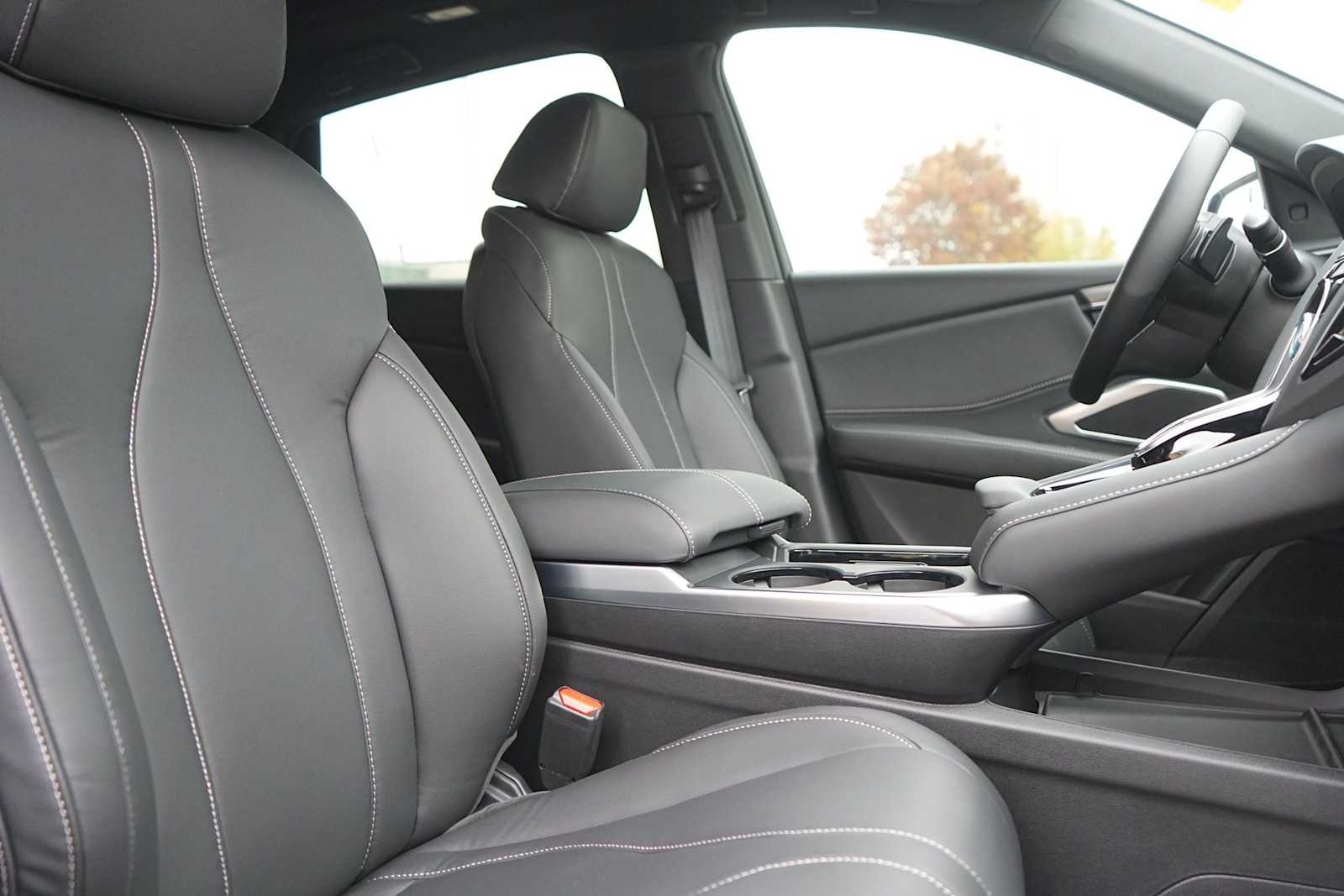 Thumbnail: 2025 Acura RDX - 14