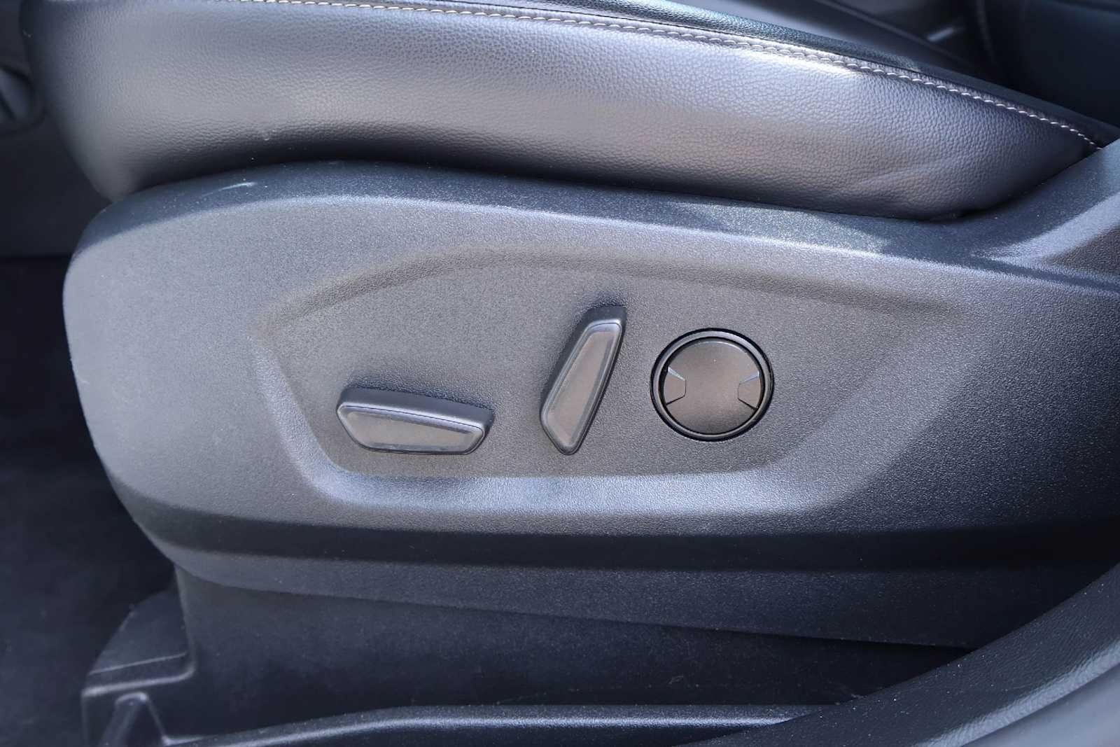 Thumbnail: 2024 Ford Edge - 24