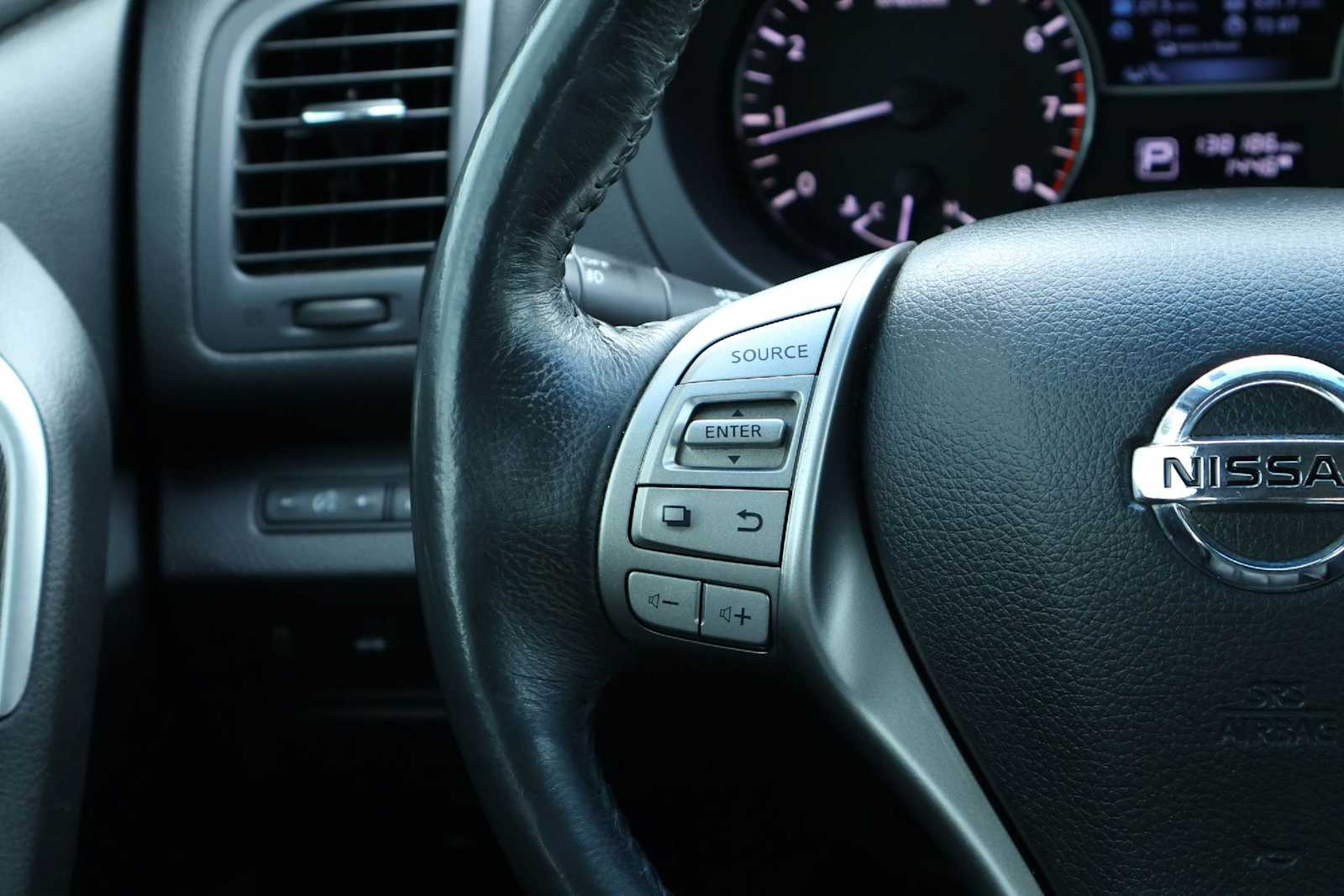 Thumbnail: 2015 Nissan Altima - 22