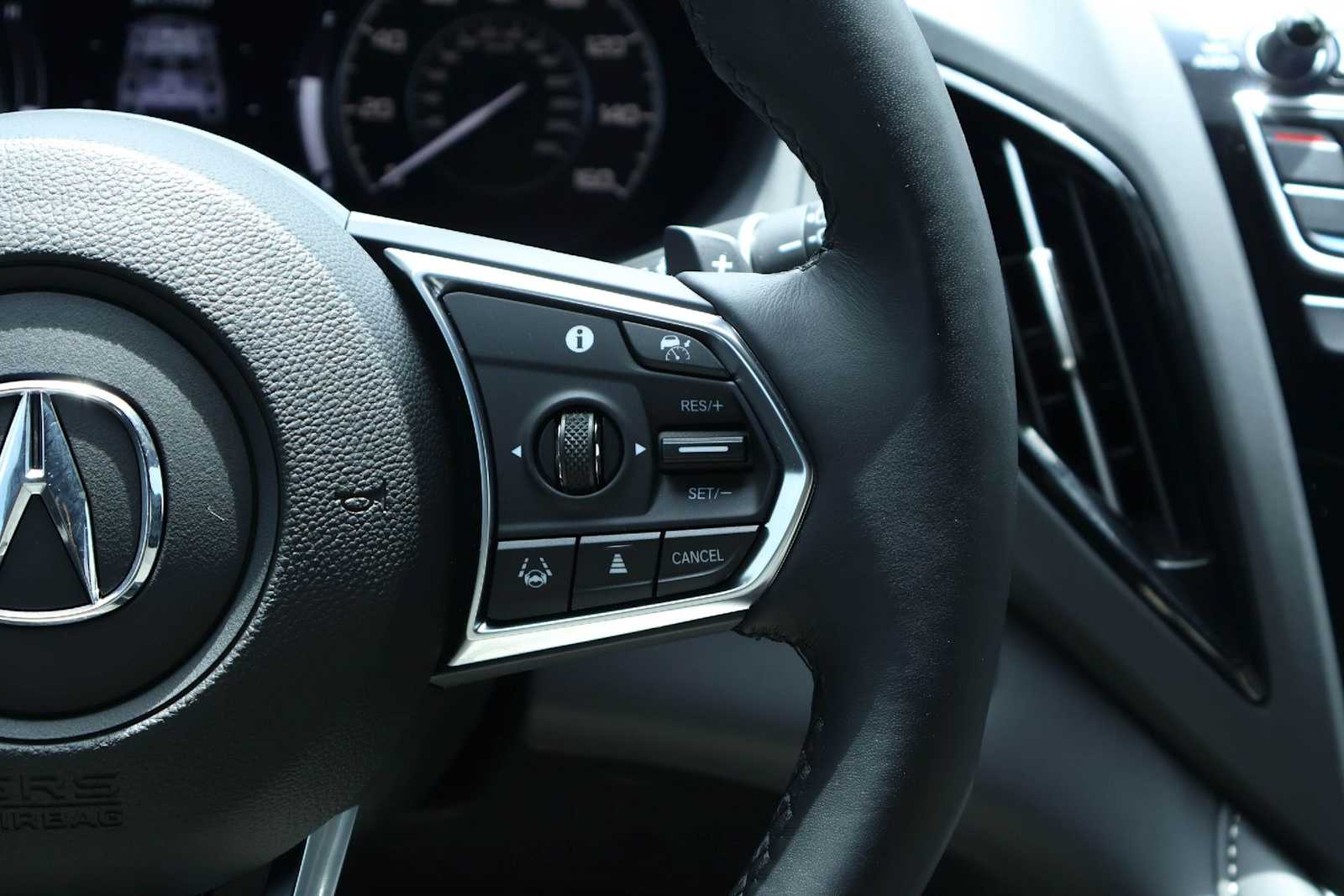 Thumbnail: 2025 Acura RDX - 23
