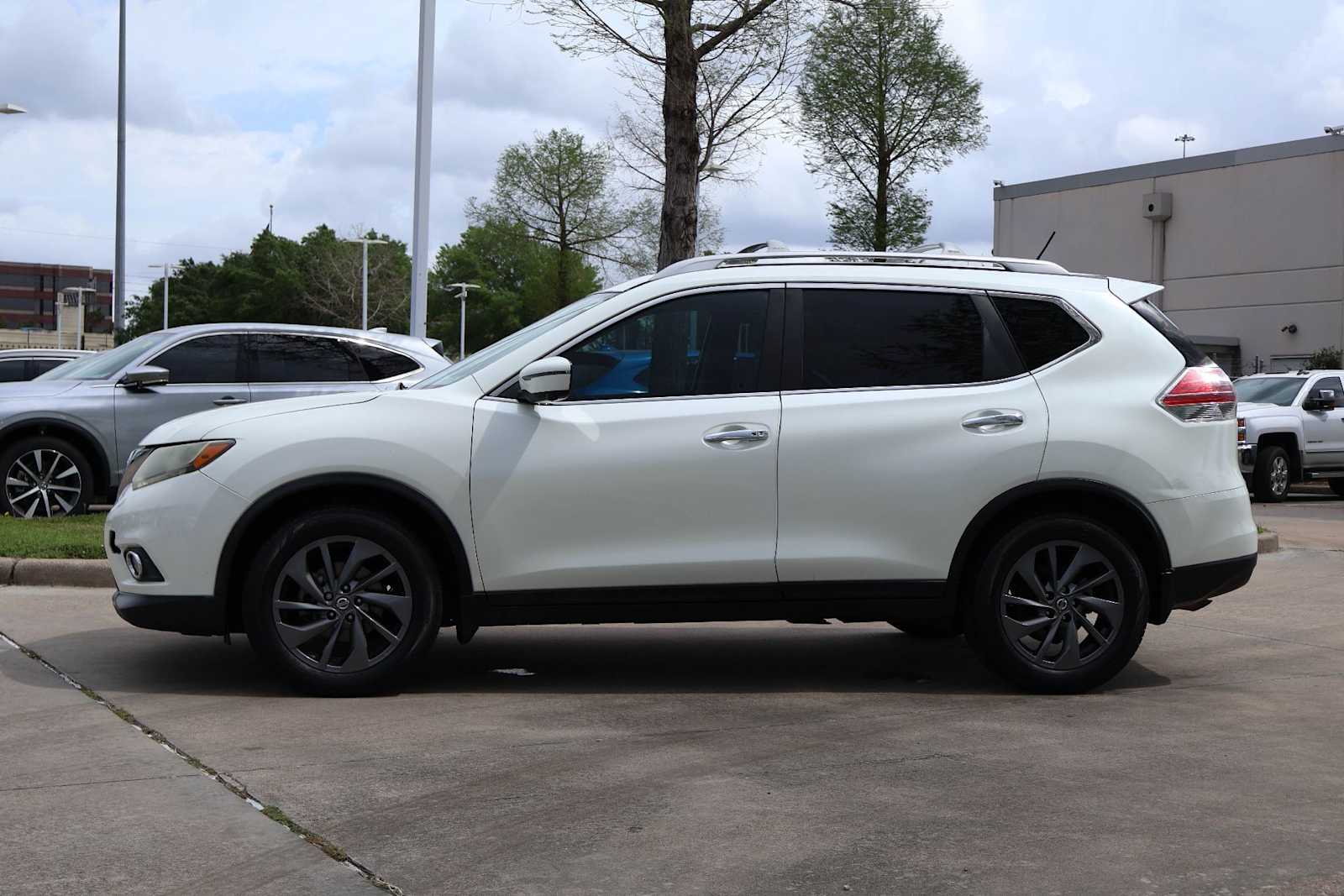 Thumbnail: 2016 Nissan Rogue - 3