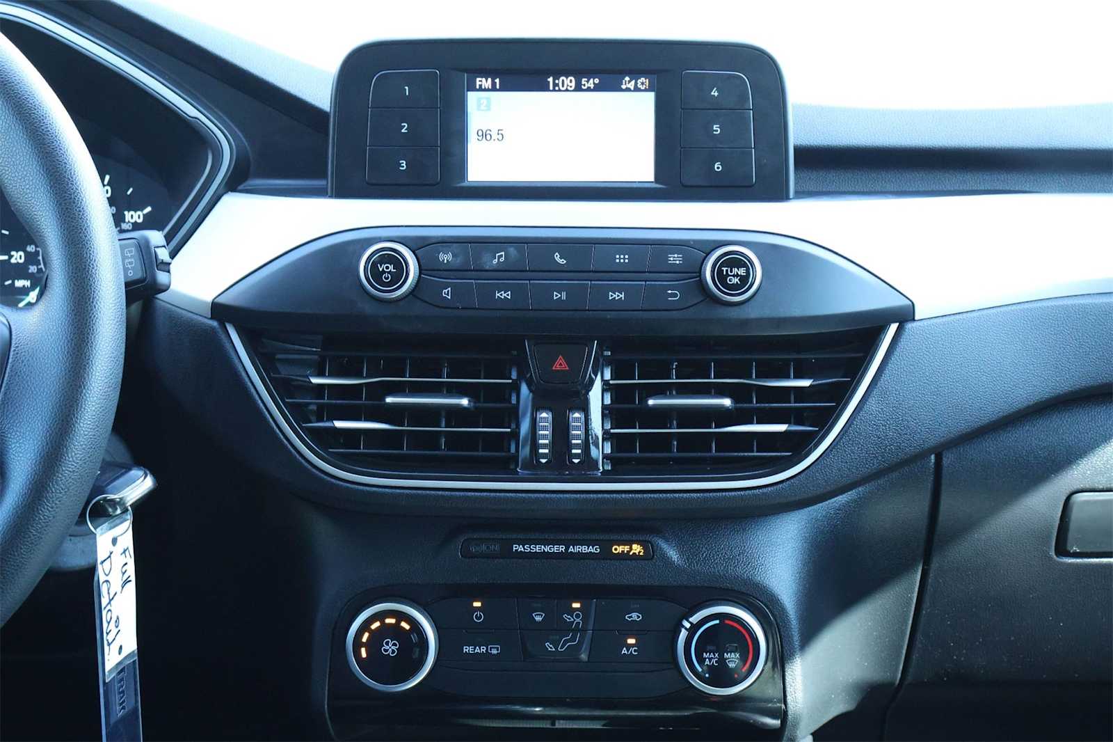 Thumbnail: 2022 Ford Escape - 16