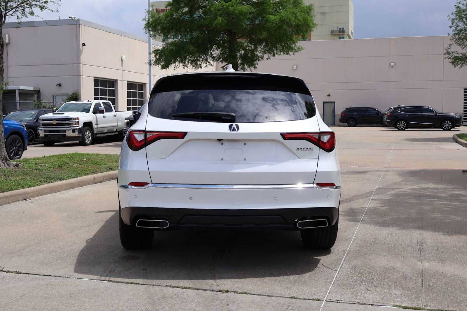 Thumbnail: 2023 Acura MDX - 5