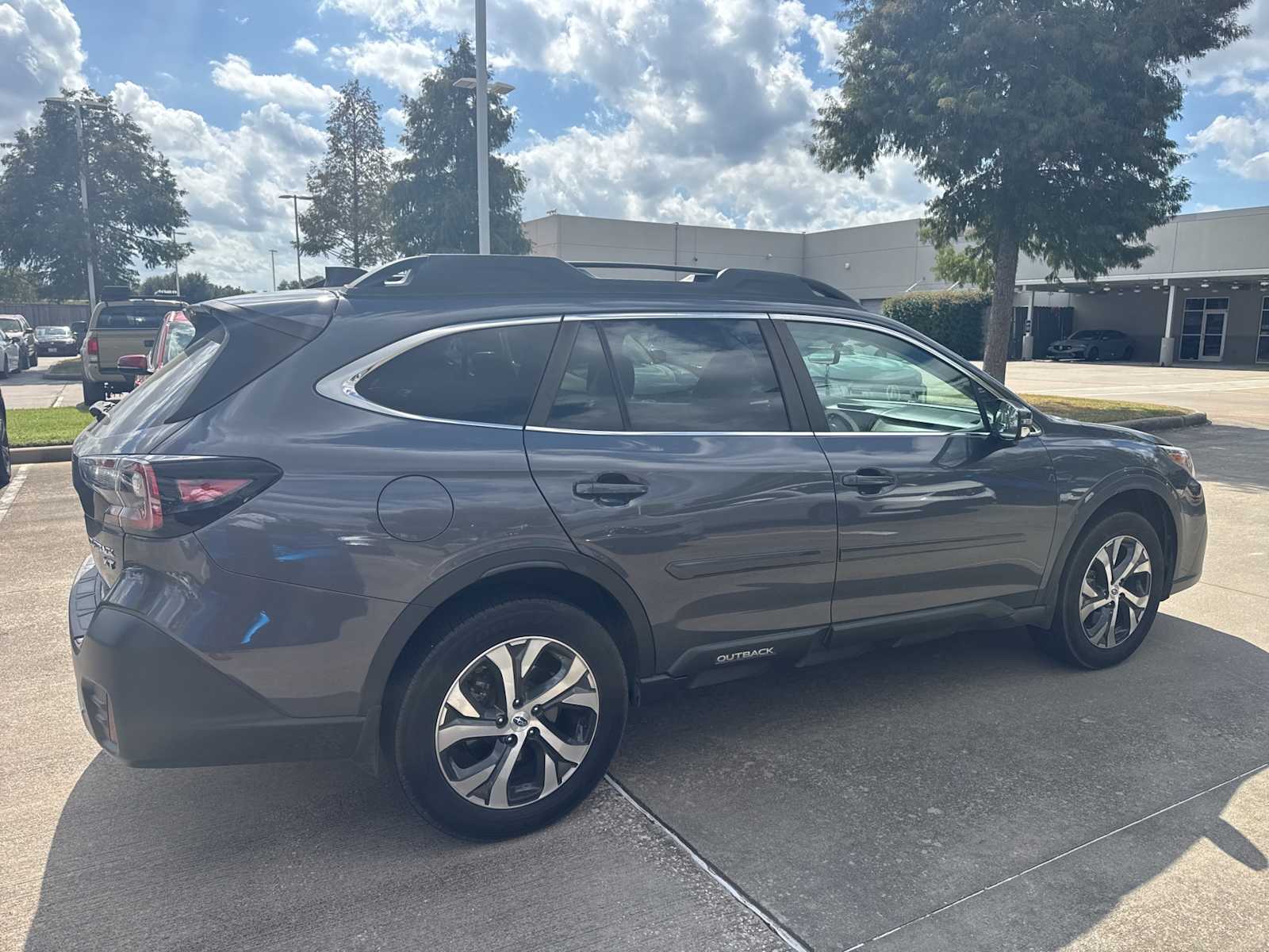 Thumbnail: 2022 Subaru Outback - 4