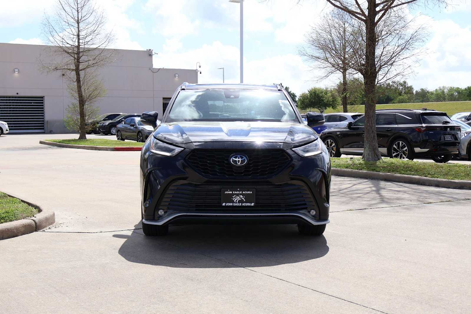 Thumbnail: 2021 Toyota Highlander - 6