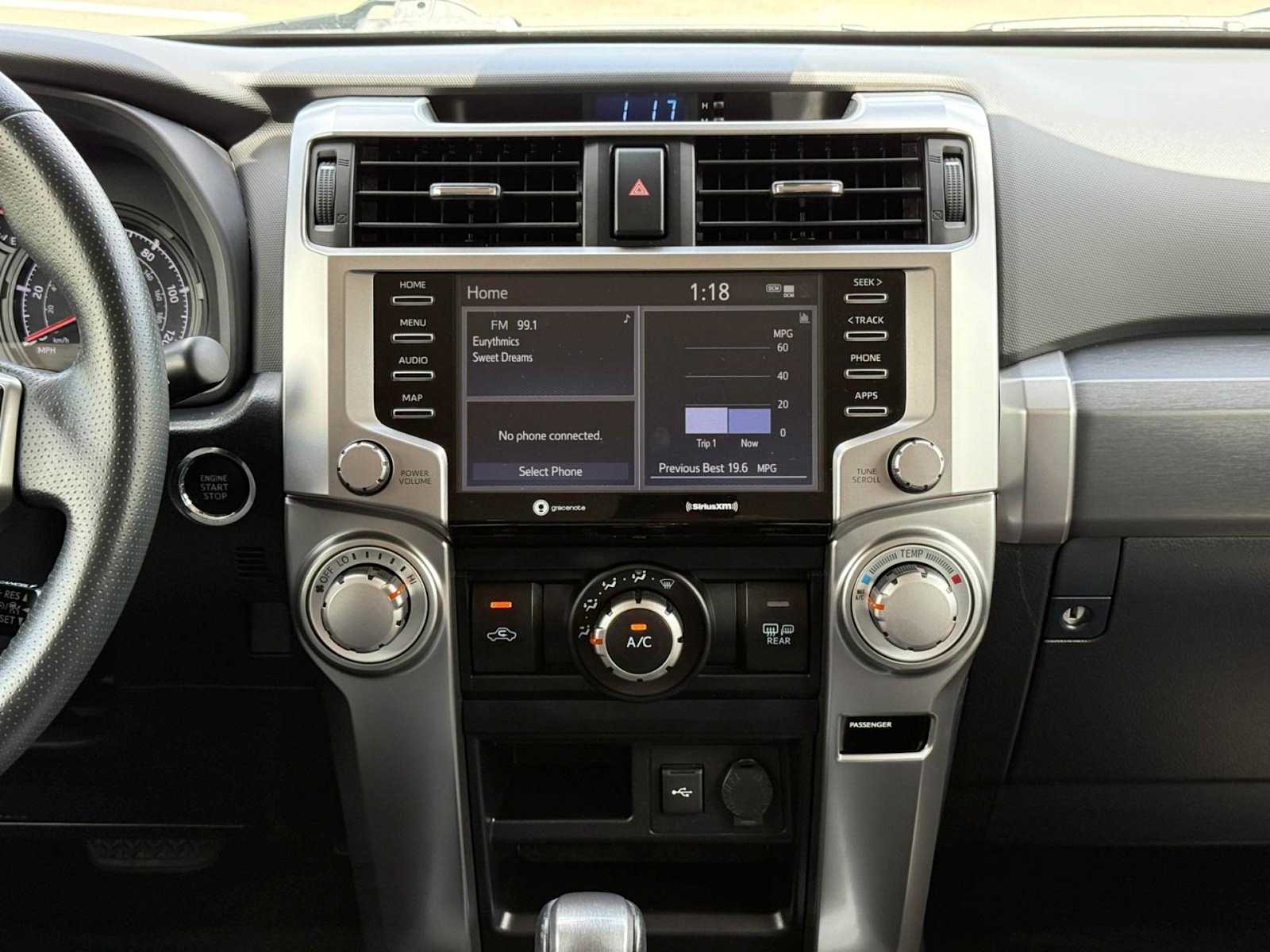 Thumbnail: 2024 Toyota 4Runner - 16