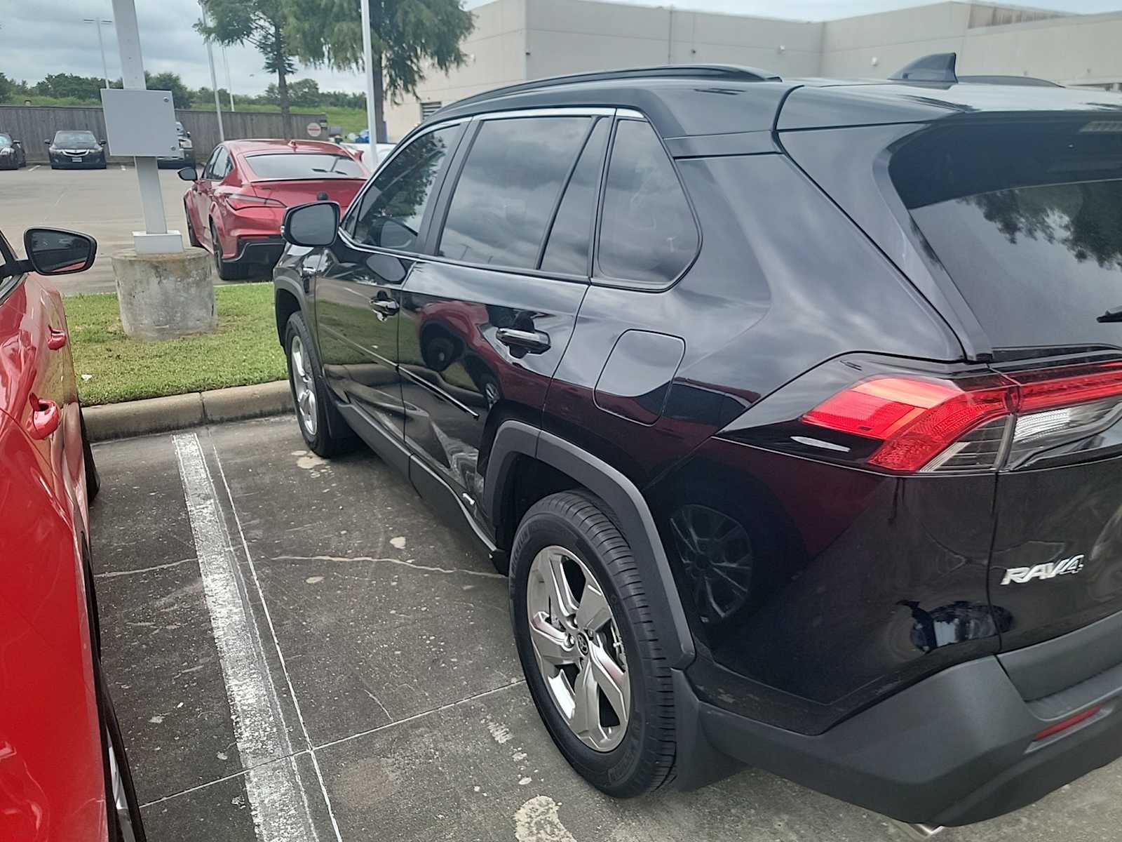Thumbnail: 2021 Toyota RAV4 - 6