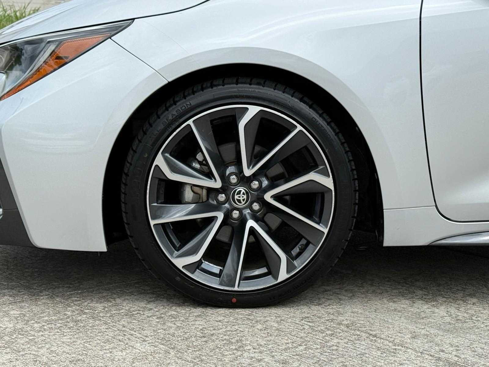 2020 Toyota Corolla SE 8