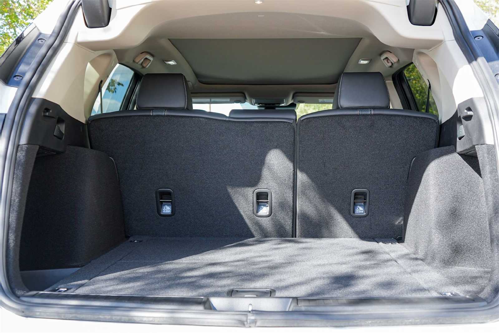 Thumbnail: 2025 Acura RDX - 19