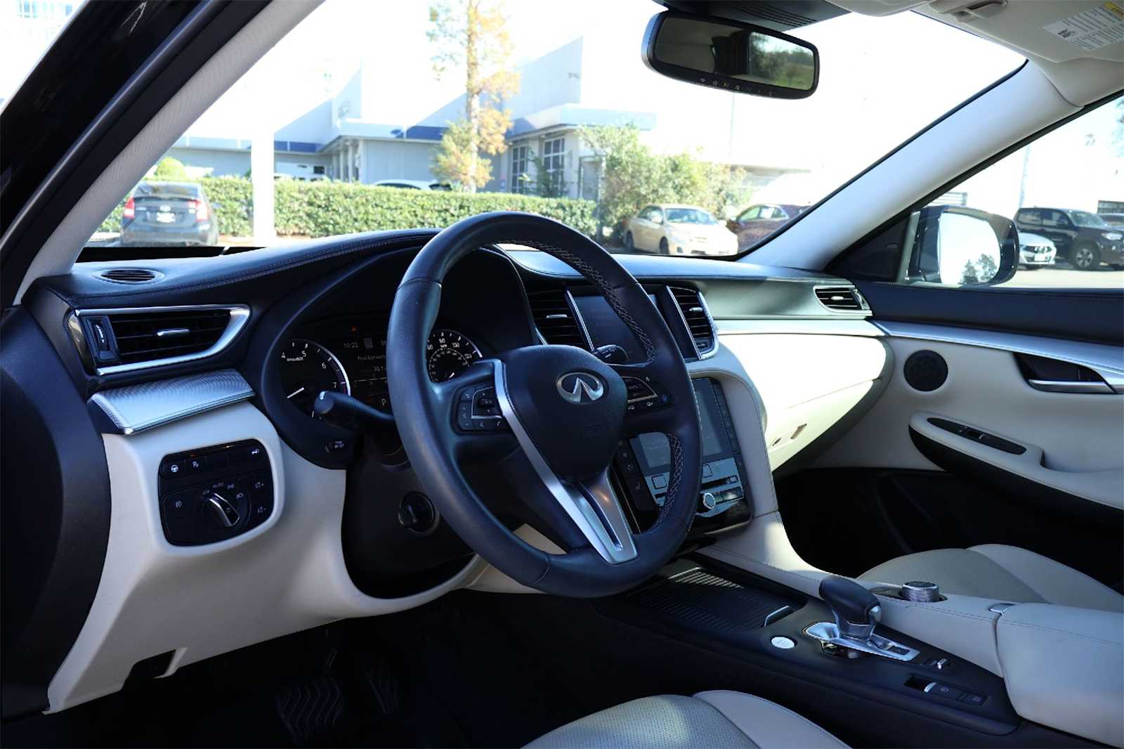 Thumbnail: 2021 INFINITI QX50 - 2