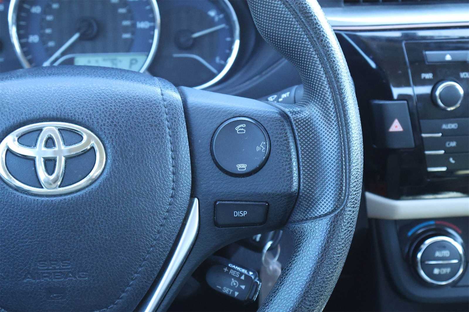 Thumbnail: 2015 Toyota Corolla - 23