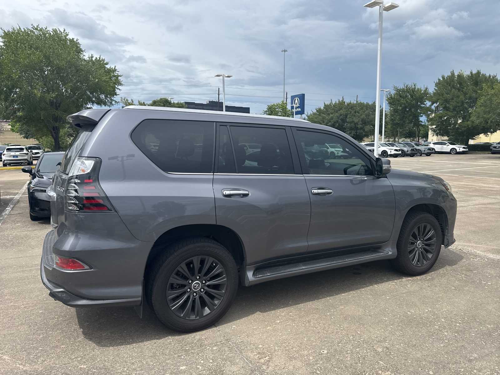 Thumbnail: 2023 Lexus GX - 4
