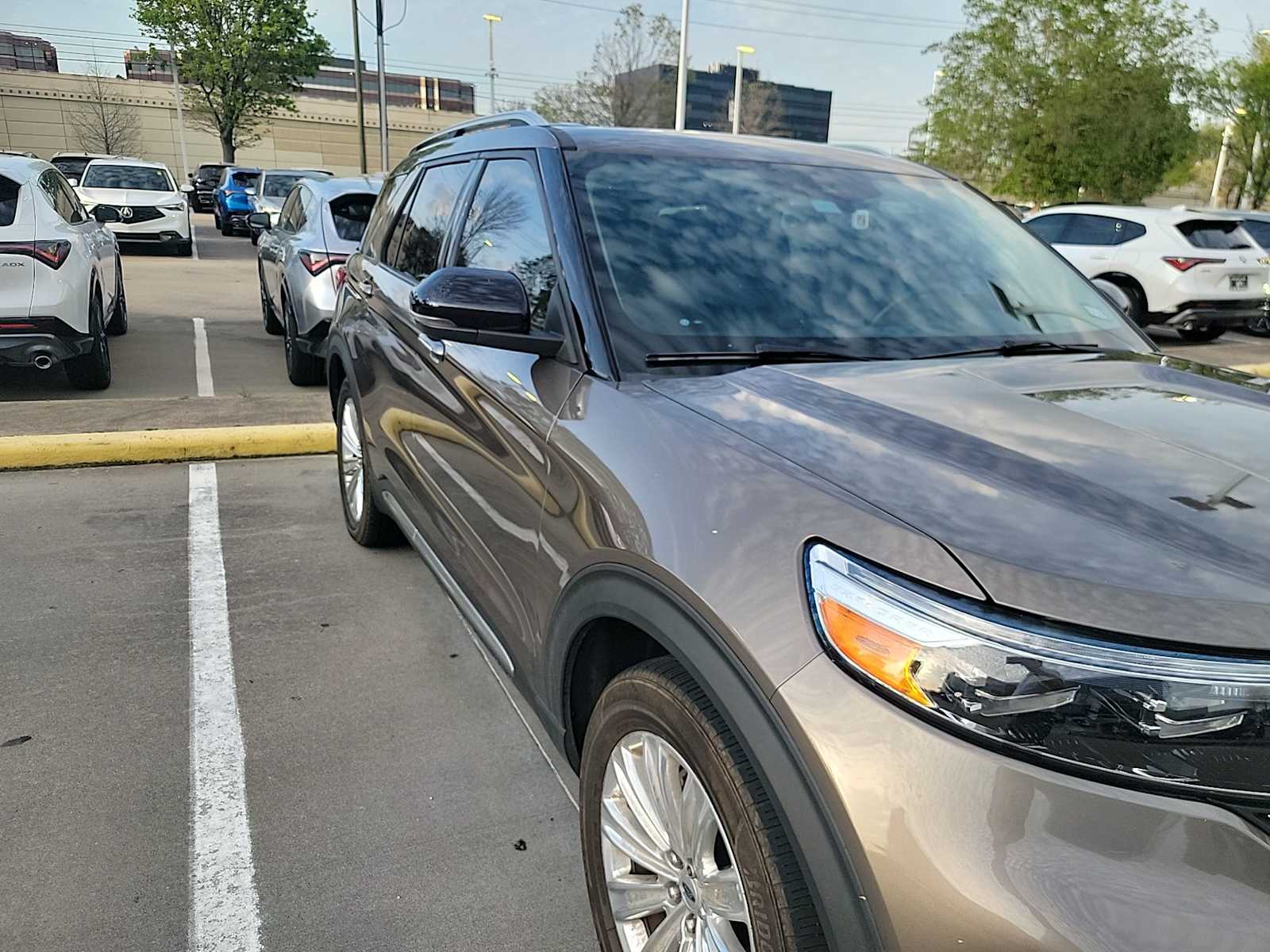 Thumbnail: 2021 Ford Explorer - 3