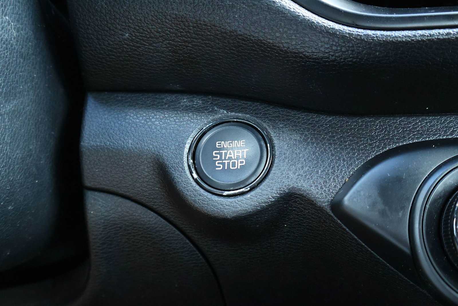 Thumbnail: 2020 Kia Forte - 25