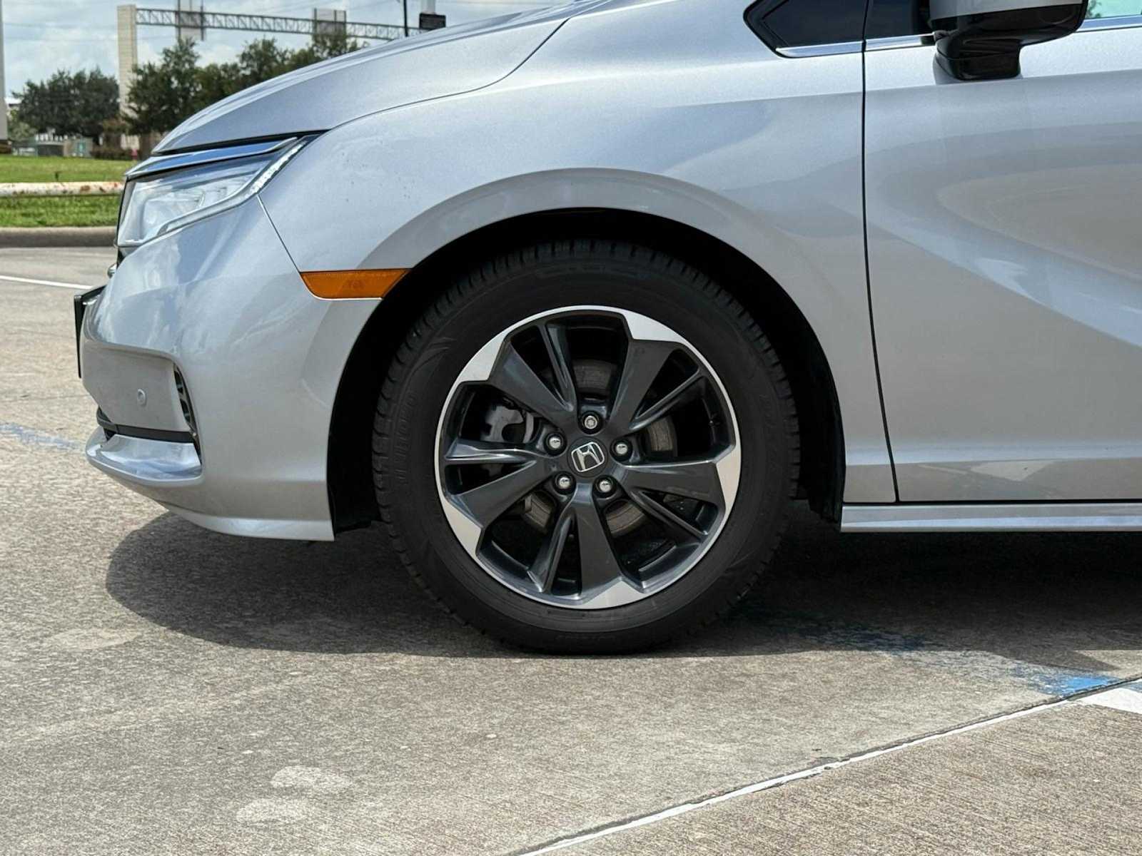 Thumbnail: 2023 Honda Odyssey - 8