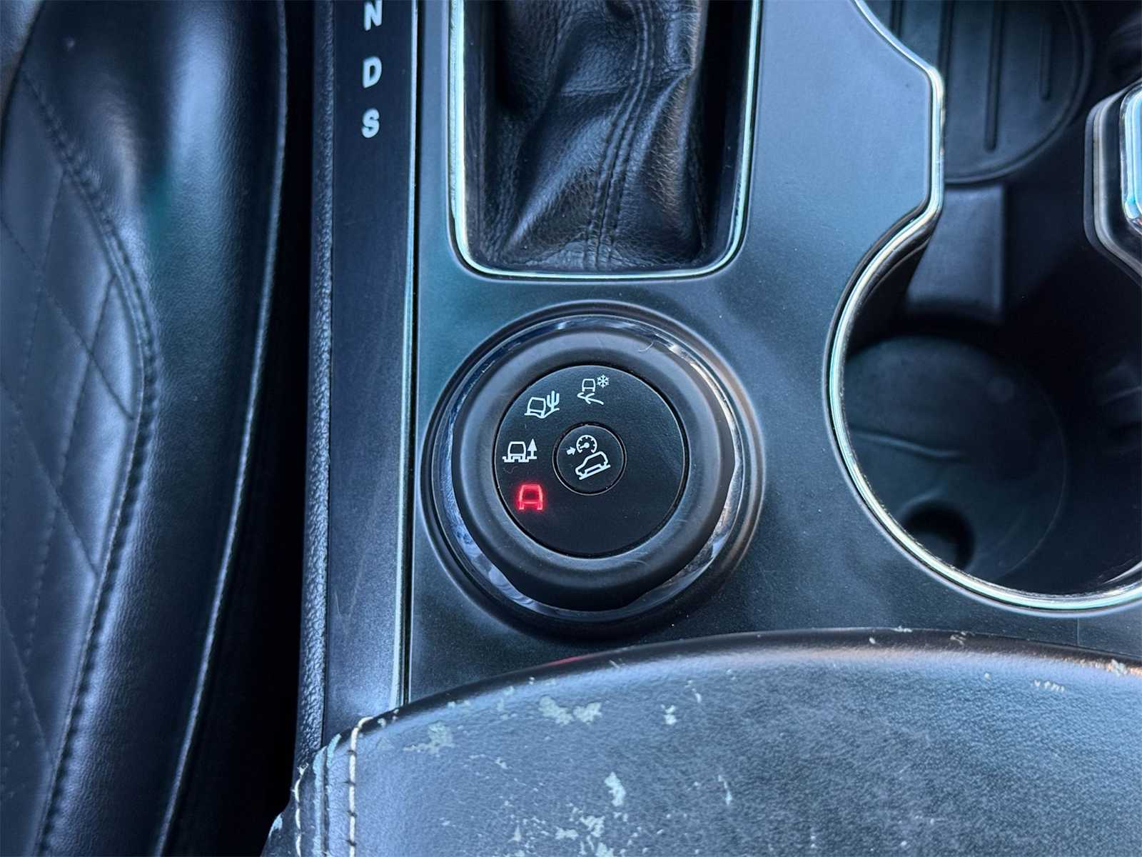 Thumbnail: 2016 Ford Explorer - 26