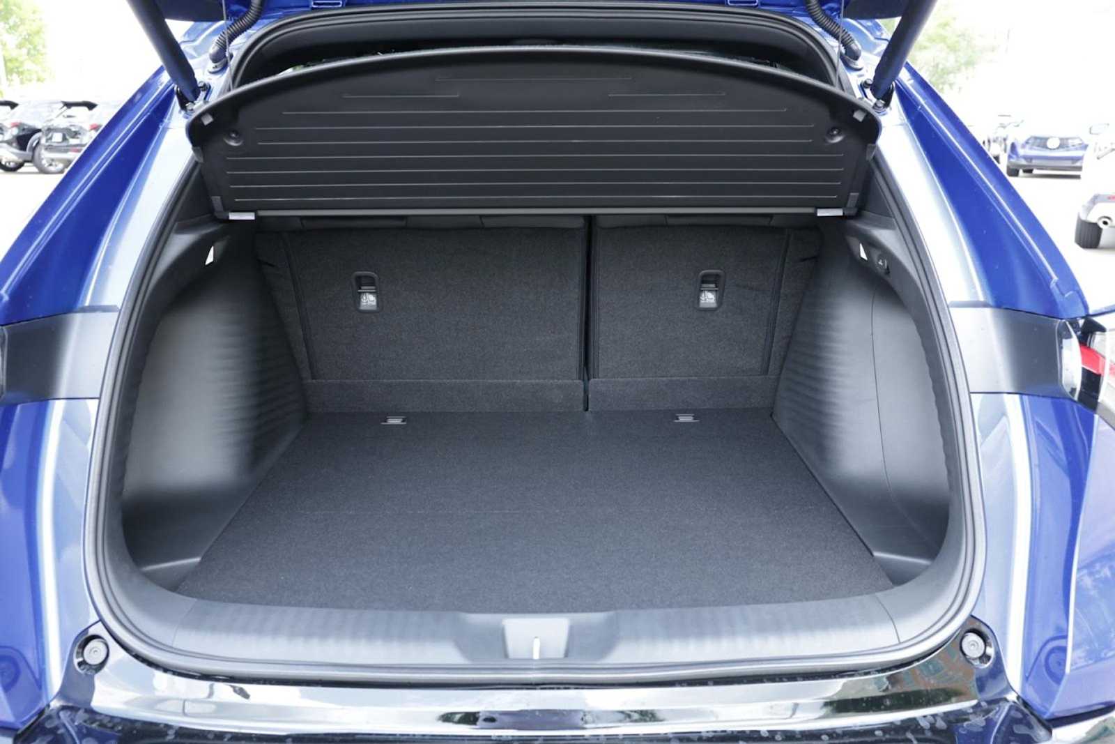 Thumbnail: 2025 Acura ADX - 10