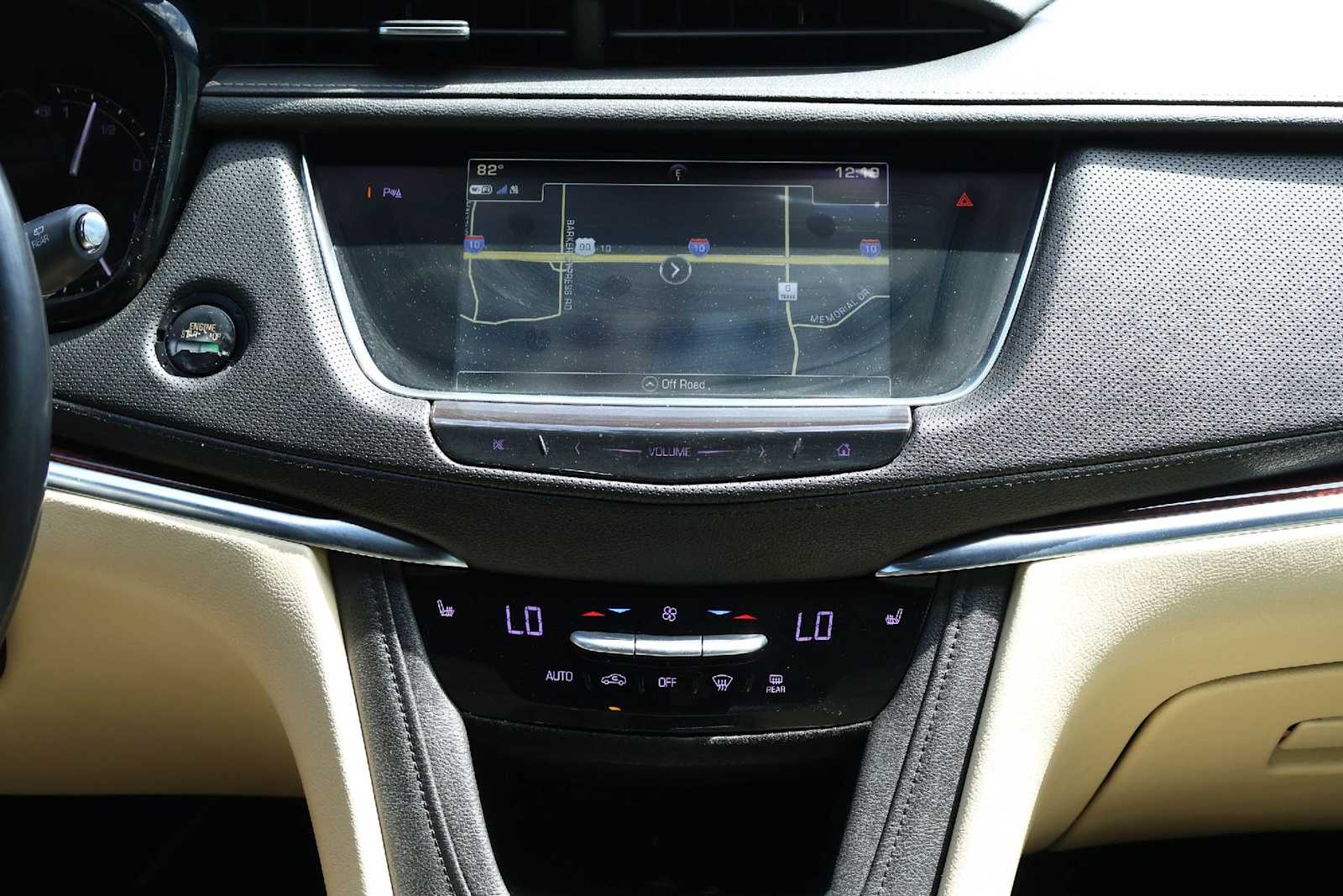 Thumbnail: 2018 Cadillac XT5 - 16