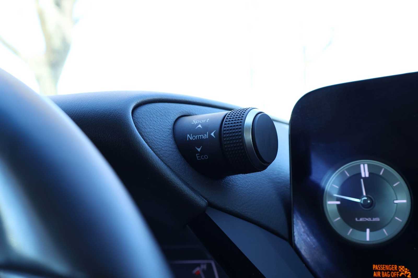 Thumbnail: 2023 Lexus ES - 26