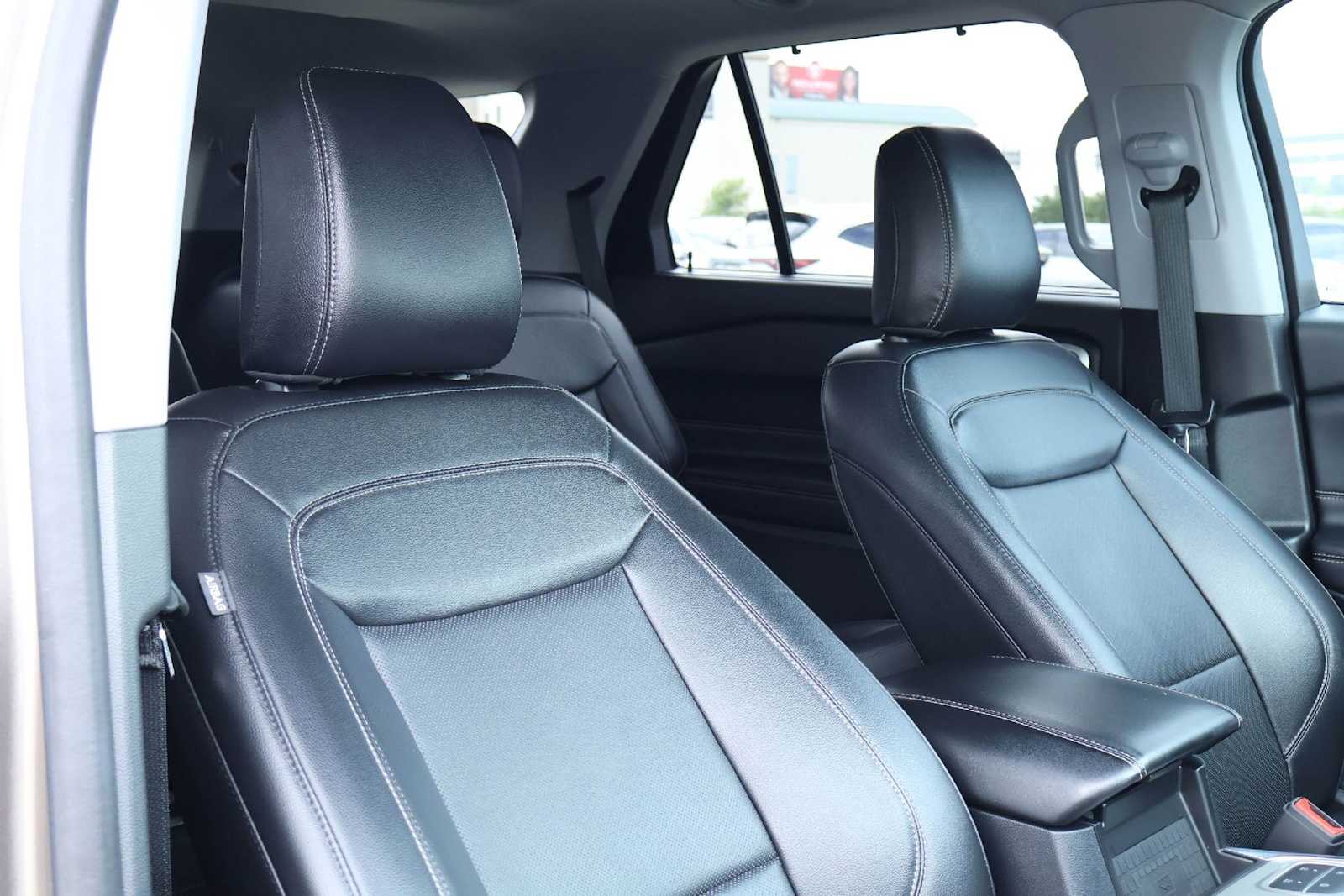 Thumbnail: 2021 Ford Explorer - 14