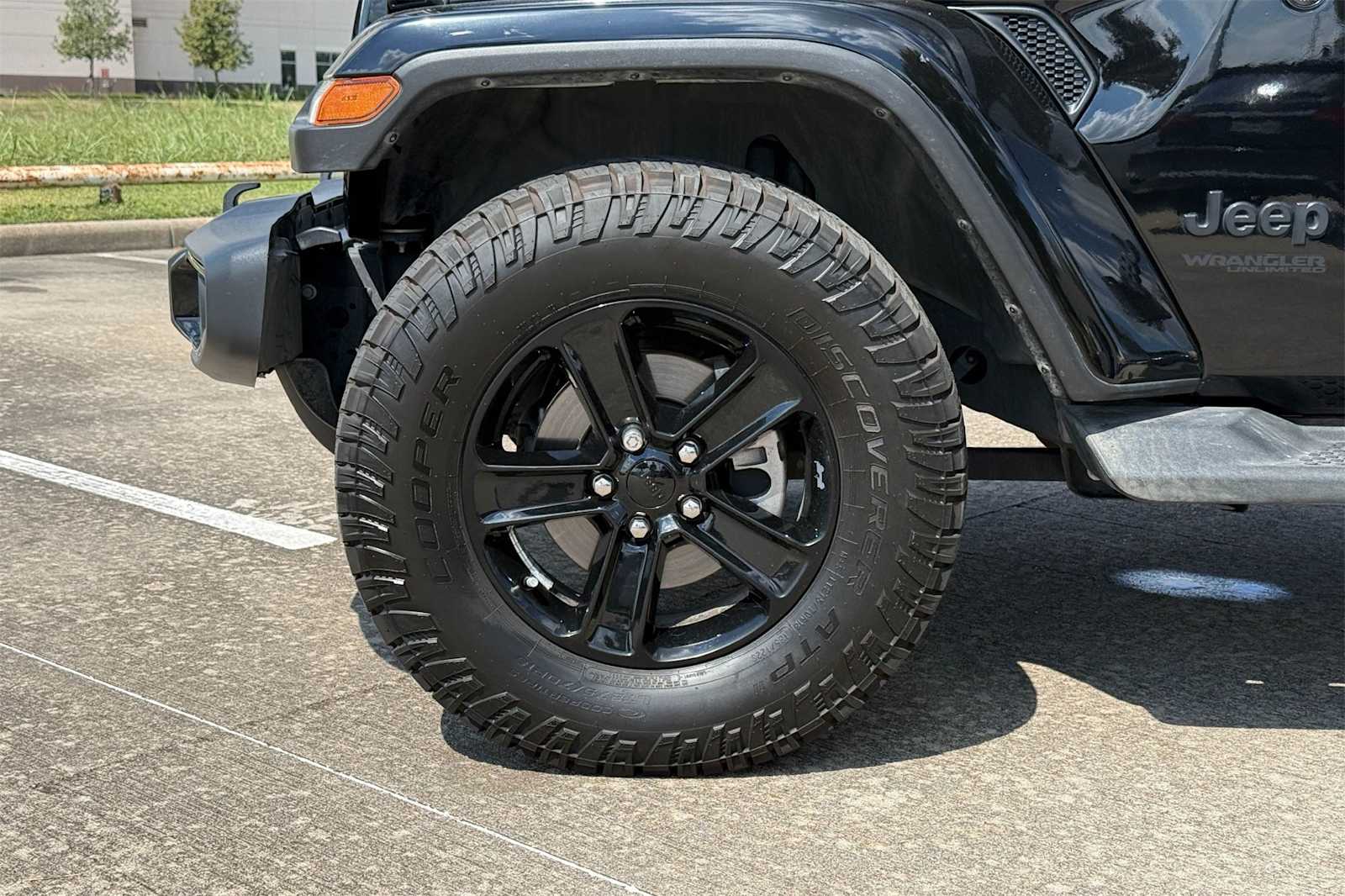 Thumbnail: 2021 Jeep Wrangler - 8