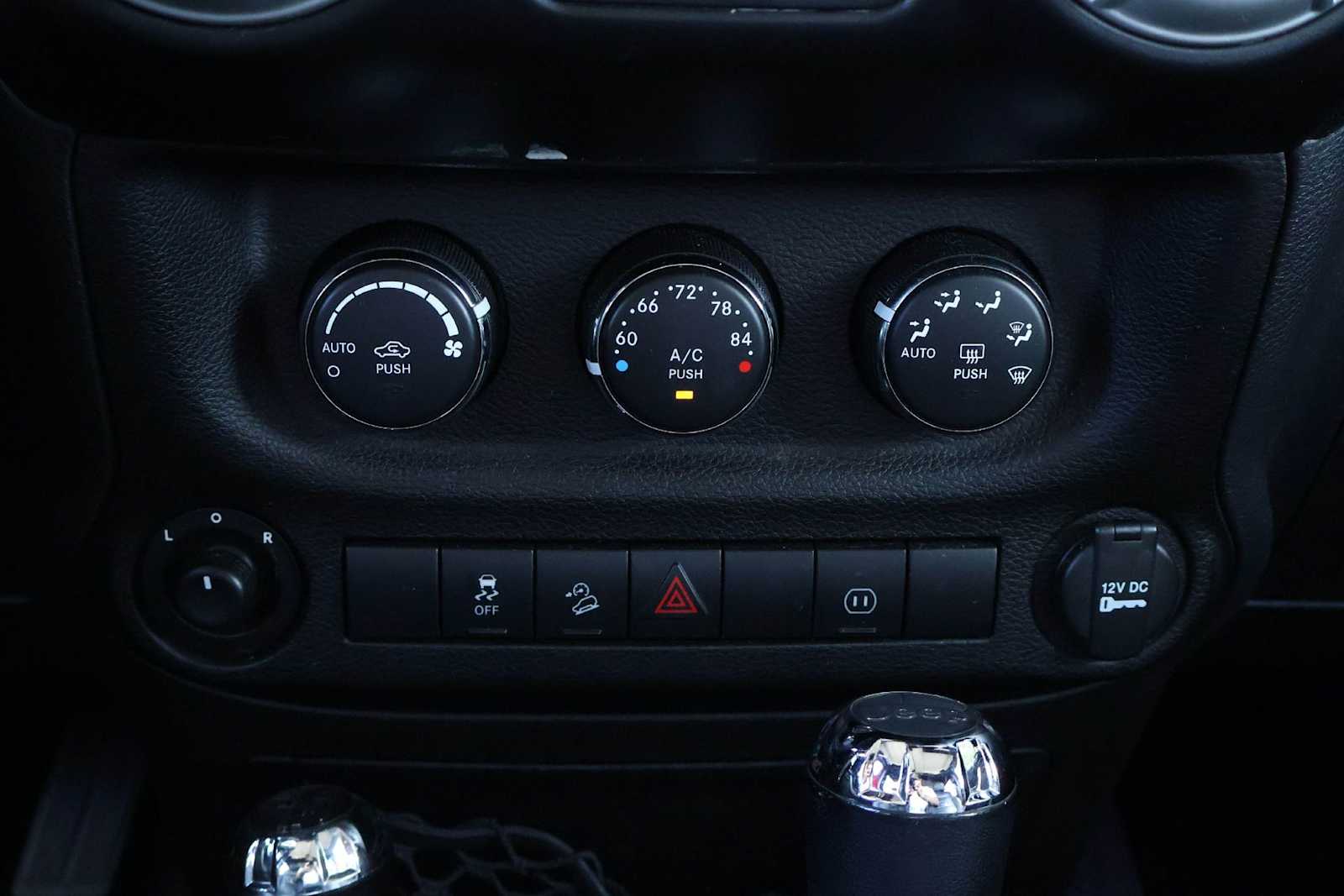 Thumbnail: 2012 Jeep Wrangler - 26