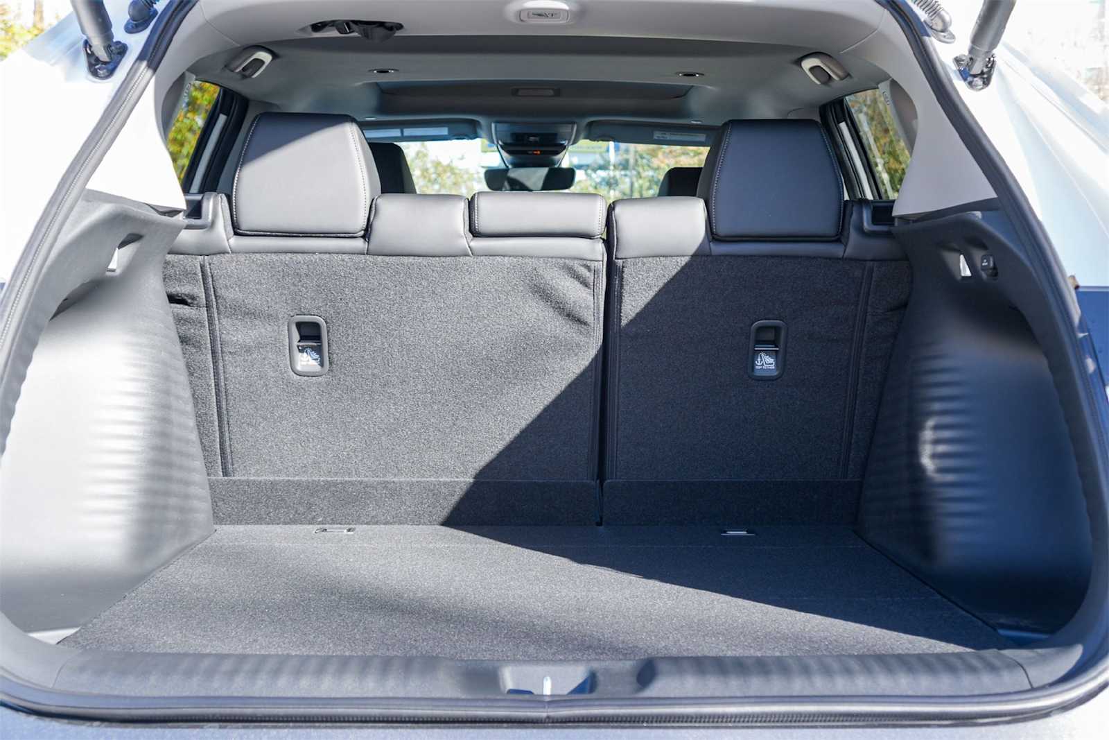 Thumbnail: 2025 Acura ADX - 19