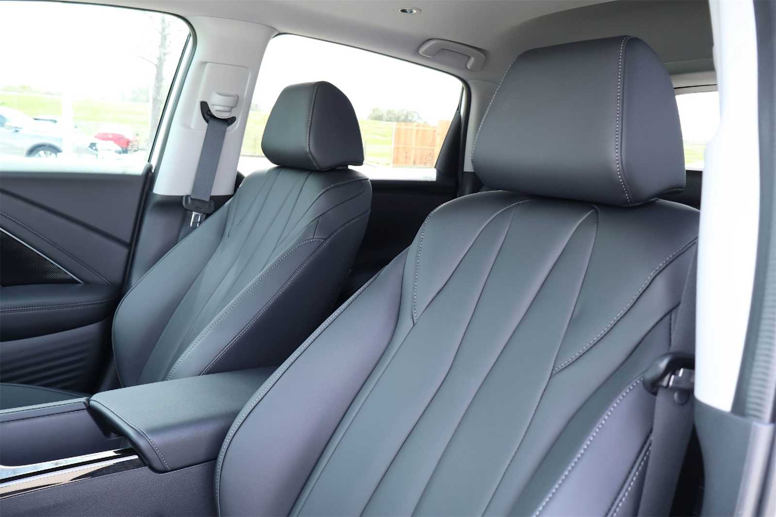 Thumbnail: 2025 Acura ADX - 11