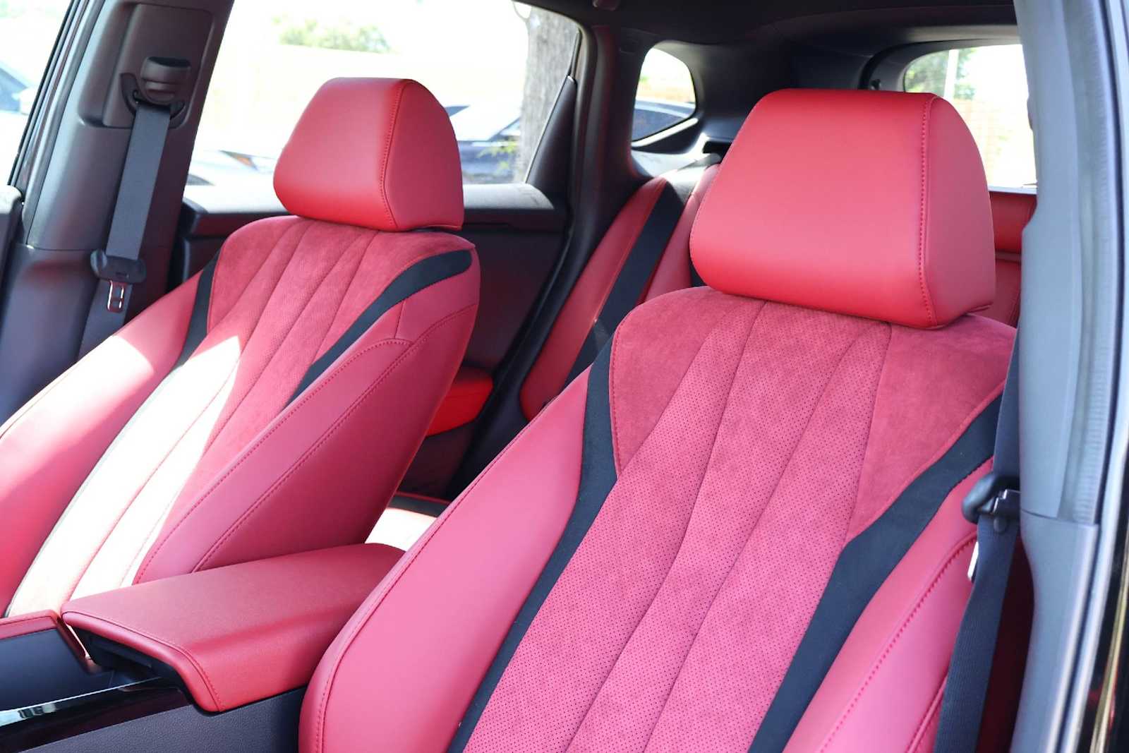 Thumbnail: 2025 Acura ADX - 11