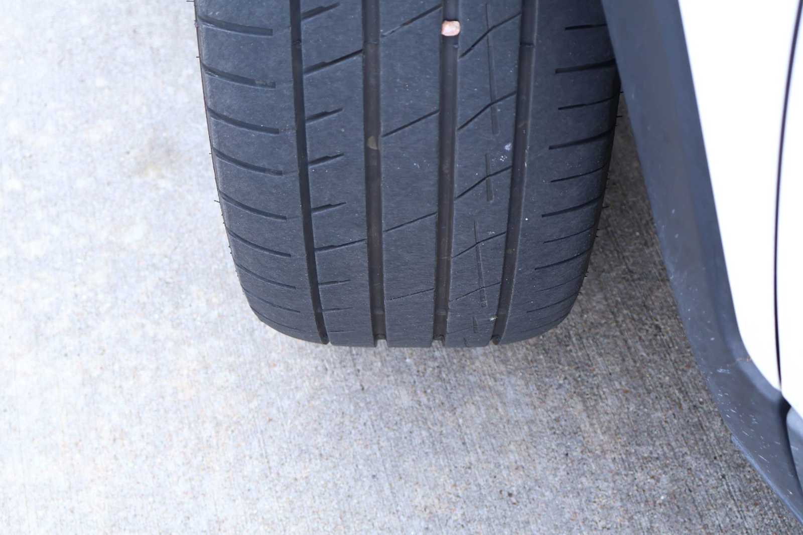 Thumbnail: 2014 Jeep Cherokee - 30