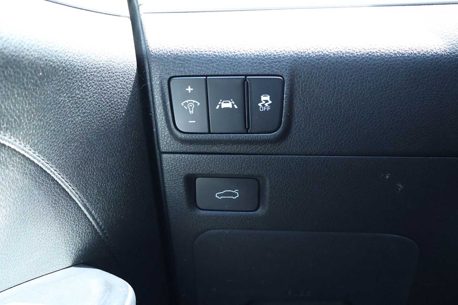 Thumbnail: 2023 Kia K5 - 28