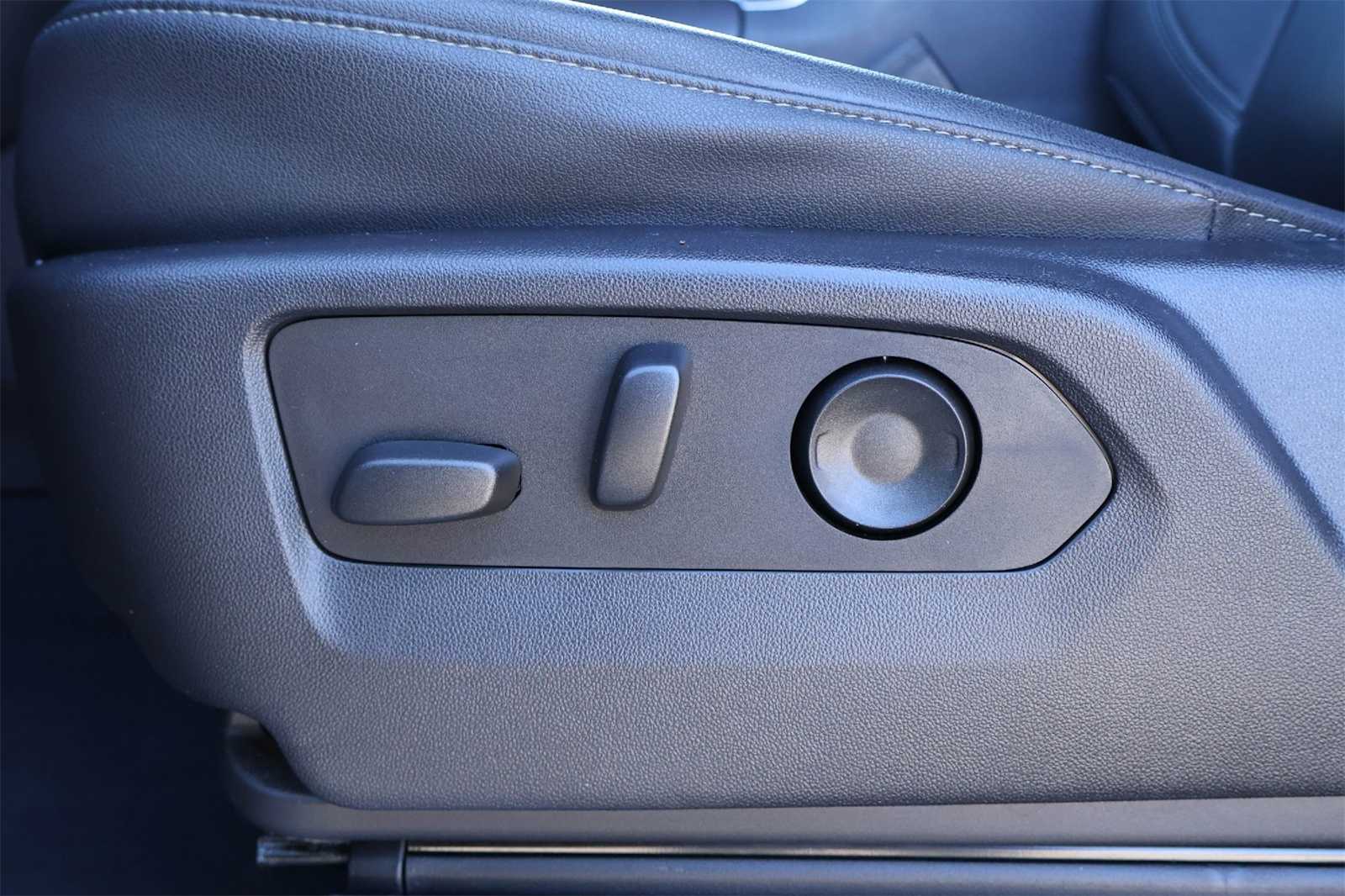 Thumbnail: 2023 GMC Sierra 1500 - 24