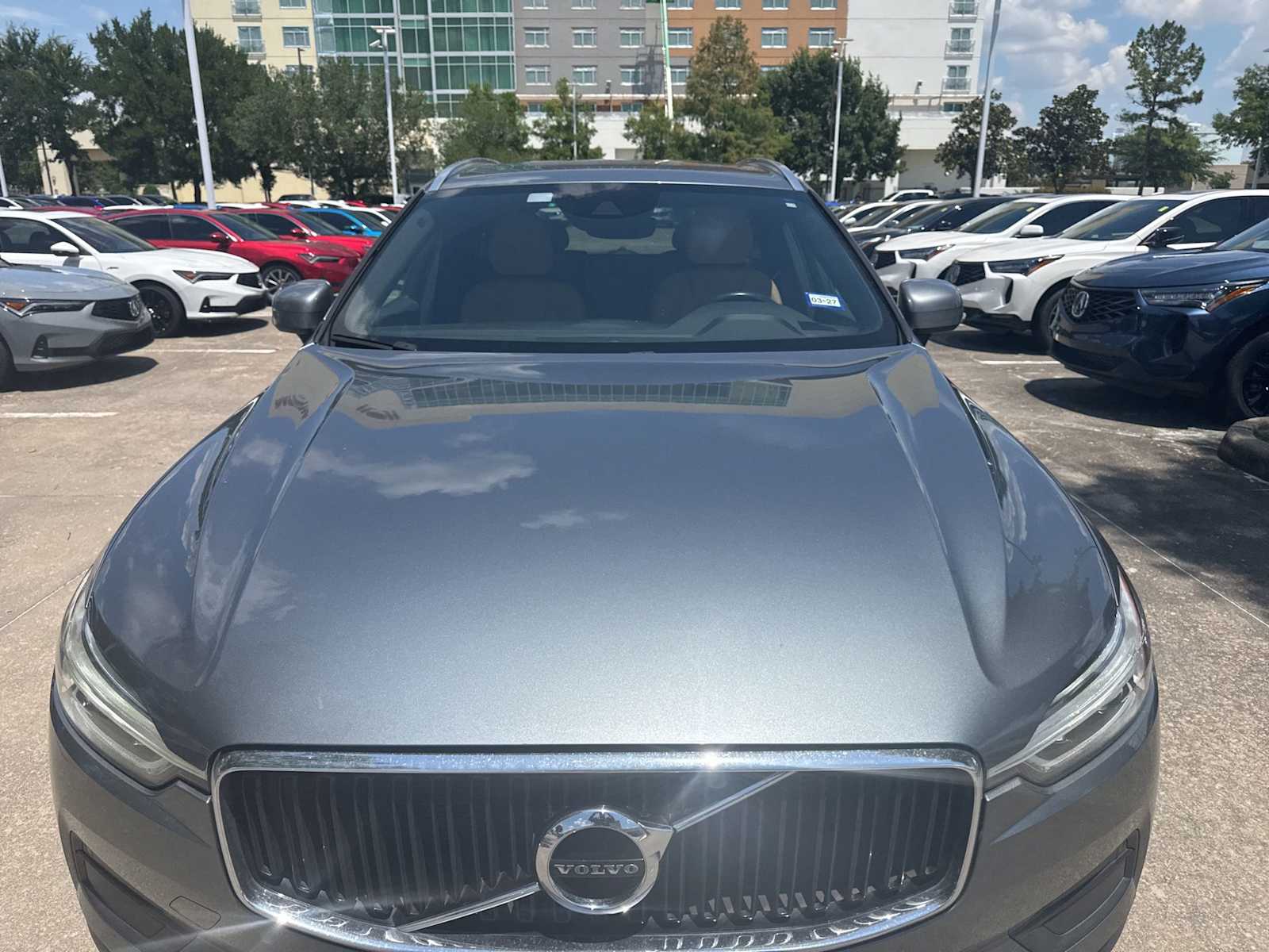 Thumbnail: 2018 Volvo XC60 - 2
