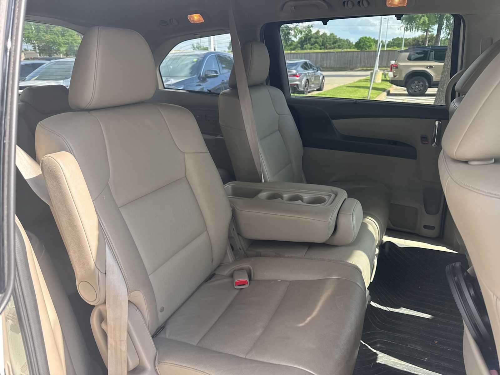 Thumbnail: 2016 Honda Odyssey - 8