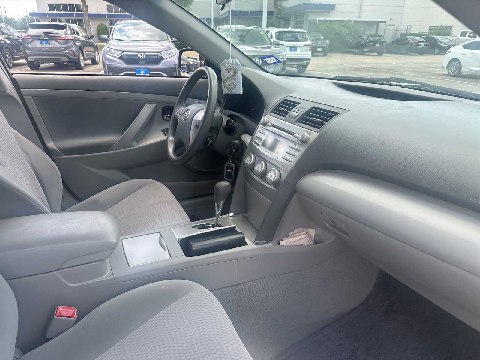 2011 Toyota Camry LE 8