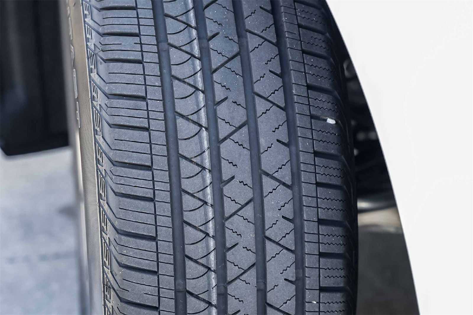 Thumbnail: 2025 Acura RDX - 30